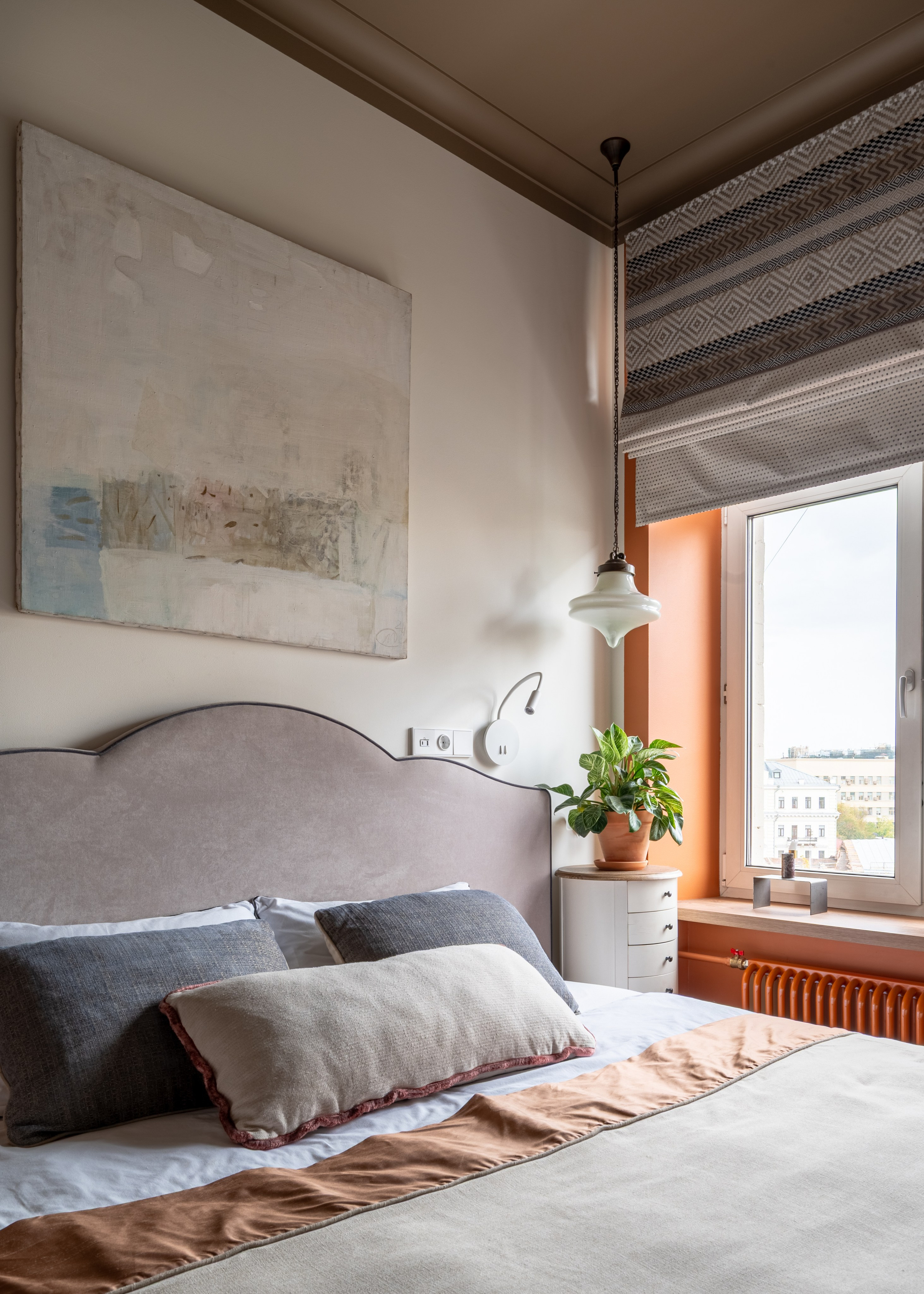 Интерьер спальни с текстильными акцентами, Артур Попов, Москва.