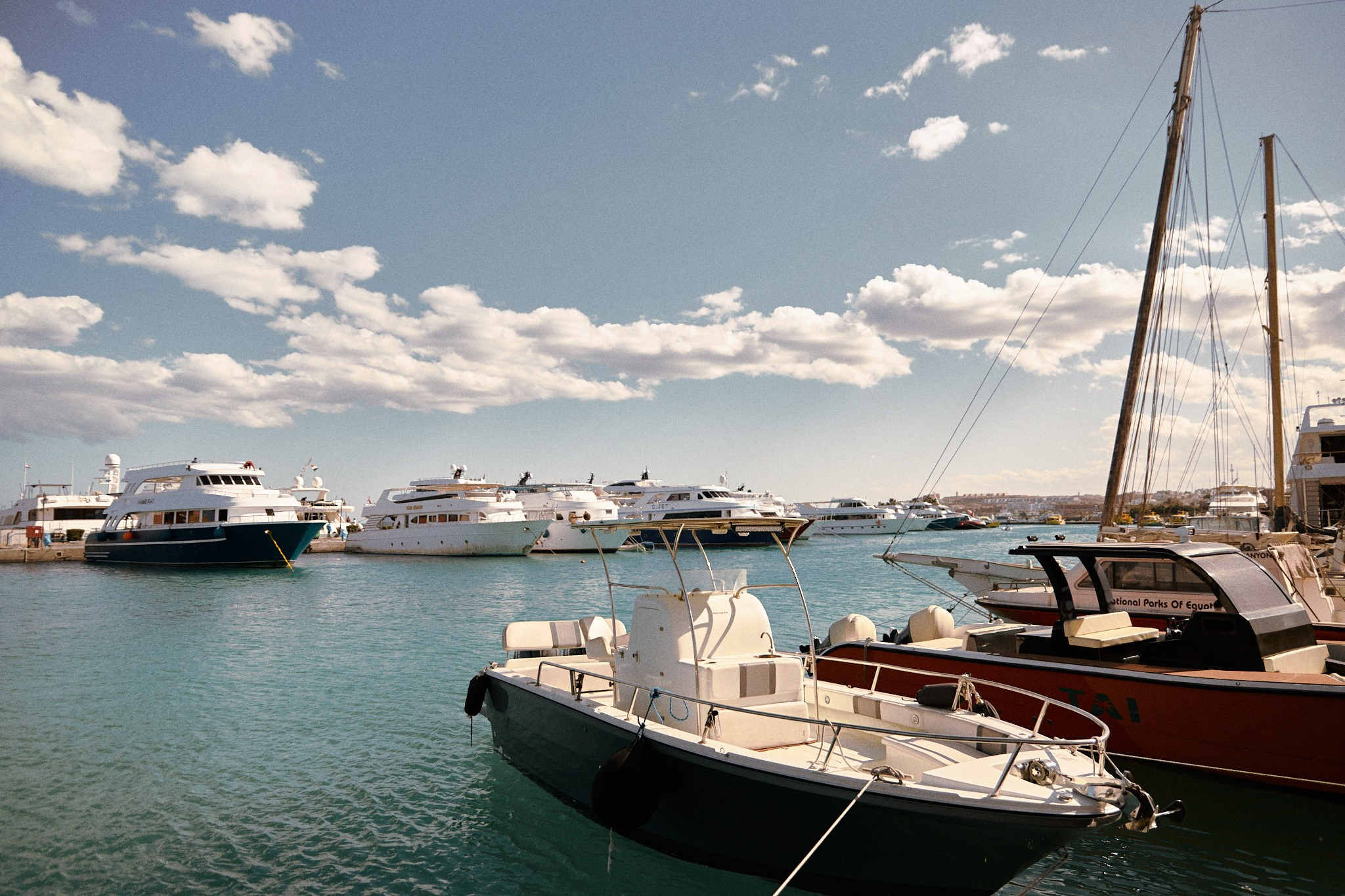 Хургада — Марина. Jorgis Talè — photographer, kind person, teacher of arts and other mag