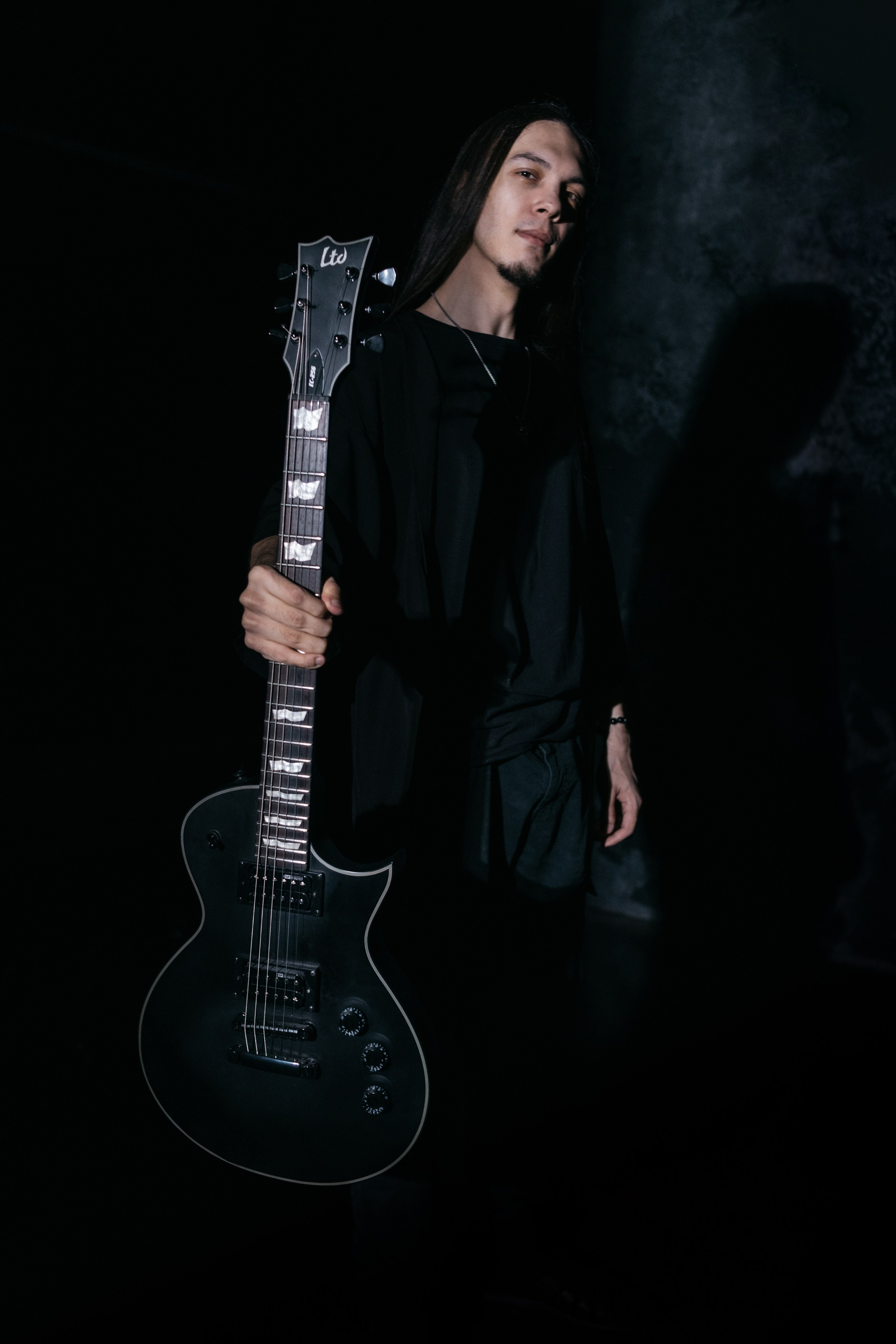 Ренат. Фото для карточки музыканта. Фотограф Регина Крикунова г. Красноярск