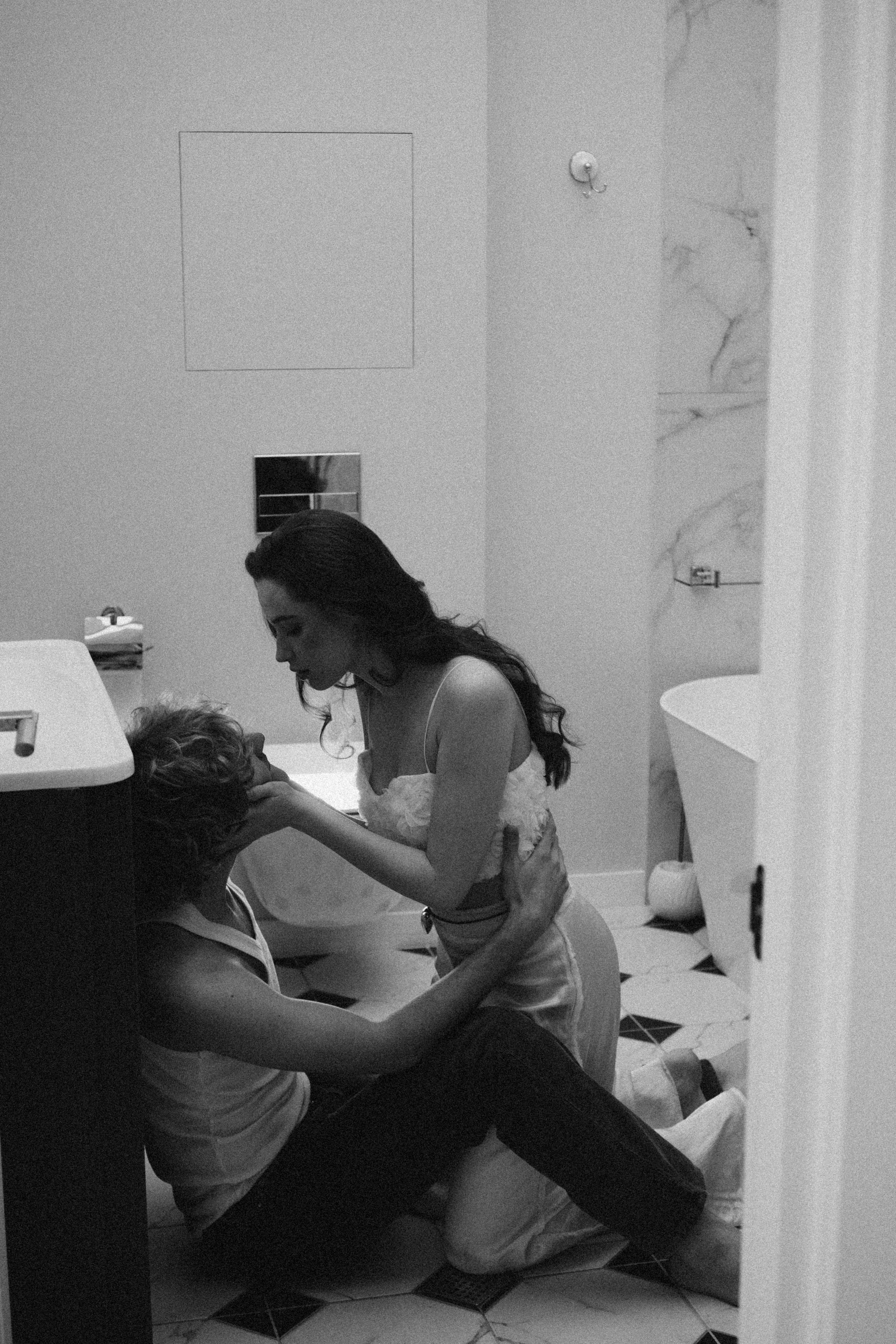 СВАДЕБНАЯ СЬЕМКА В ОТЕЛЕ. СБОРЫ ЖЕНИХА И НЕВЕСТЫ И ТАКЖЕ ТОР И ПОДГОТОВКА К ПРОГУЛКЕ. Профессиональный фотограф, Санкт-Петербург — Виктория Богомолова