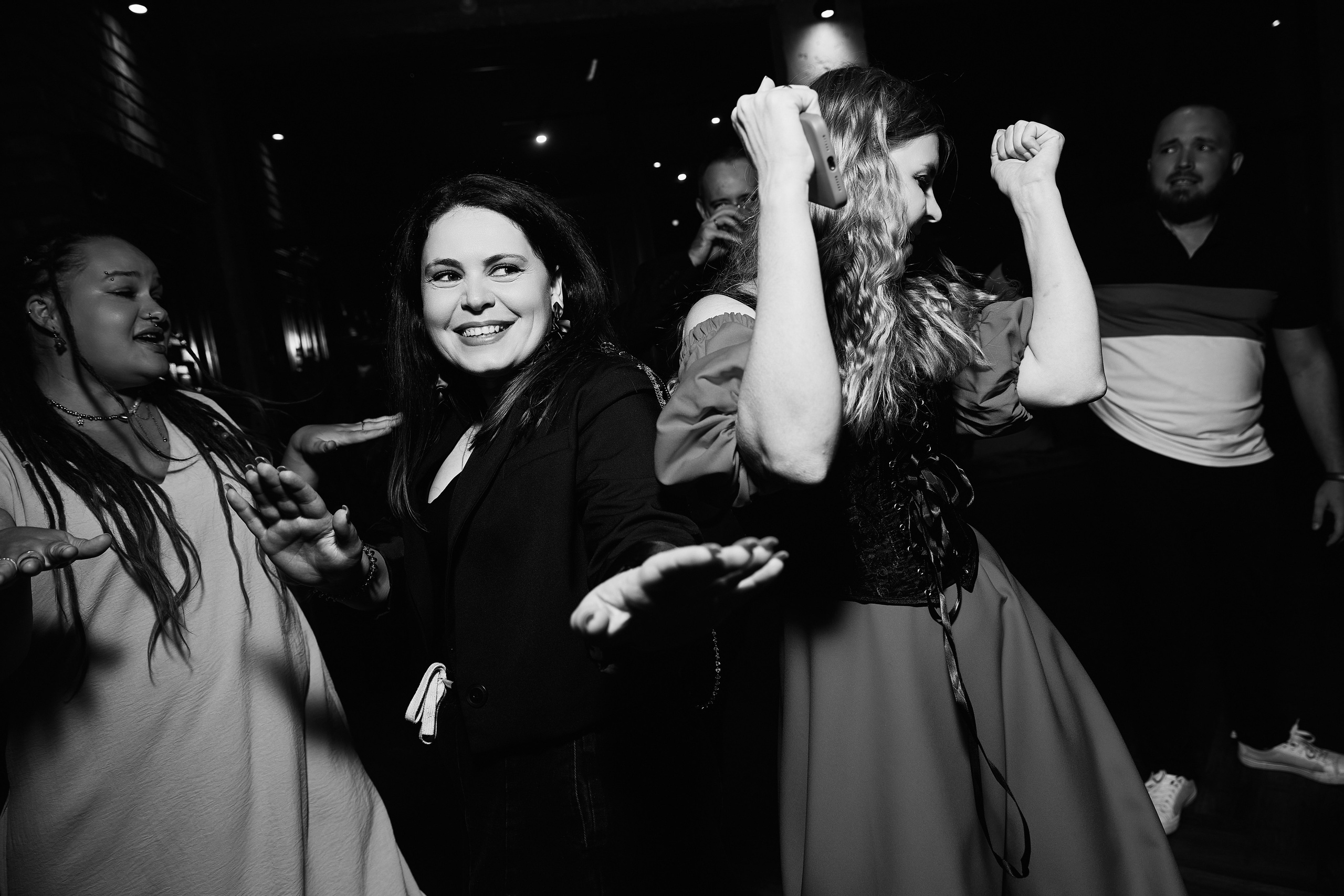 HOLIDAY IN AVRORA ROOM 22.08. Свадебный репортажный фотограф краснодар максим дремов дрёмов фотосессия студия цена