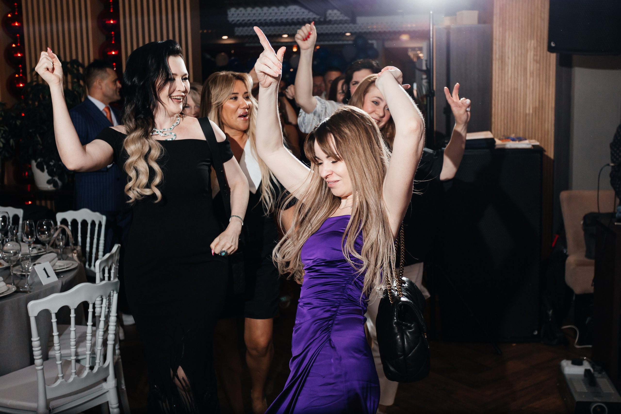 Выпускной 11 «А». Школа № 42. Свадебный фотограф в Краснодаре Николай Крауз