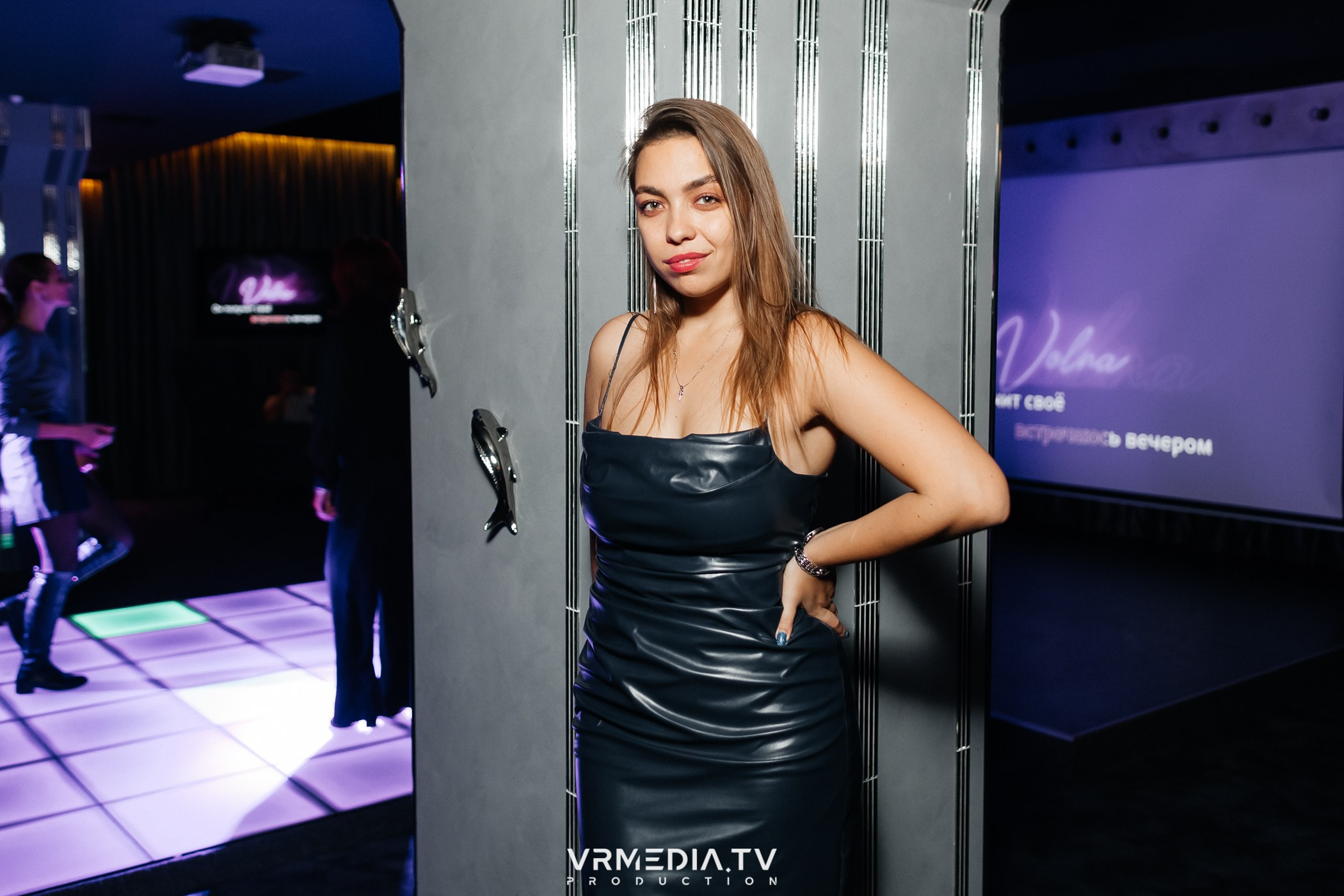 POP-STAR PARTY в караоке-баре «Volna»