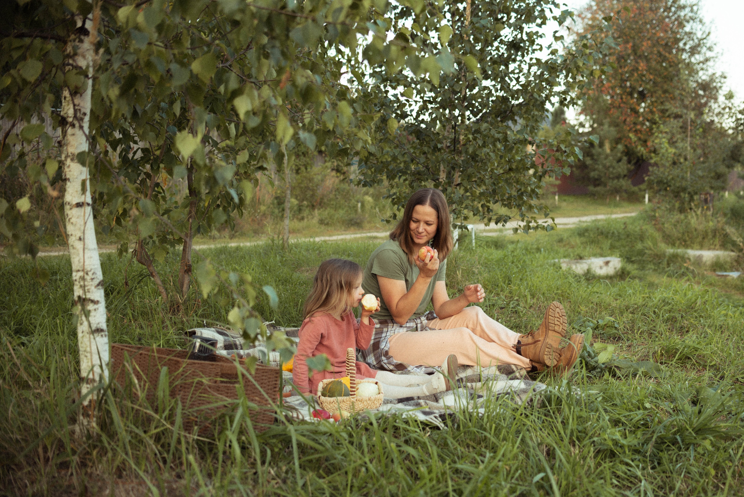 Семейная фотосессия на природе. Семейный фотограф в Железнодорожном Масаева Елена