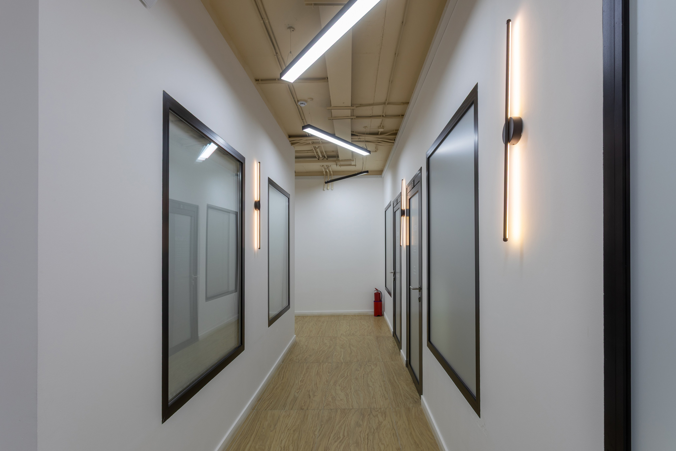 Бизнес-центр My Space Уфа, фото Алексея Муравьёва, современный офис,Лобби бизнес-центра My Space, съёмка фотографа Алексея Муравьёва, деловая атмосфера,Офисные помещения My Space Уфа, работа фотографа Алексея Муравьёва, деловой интерьер,Конференц-зал бизнес-центра My Space, фото Алексея Муравьёва, бизнес-встречи,Рецепция бизнес-центра My Space Уфа, съёмка Алексея Муравьёва, премиальный дизайн,Офисное пространство My Space, фото Алексея Муравьёва, рабочая зона,Панорамные окна бизнес-центра My Space, работа фотографа Алексея Муравьёва, вид на город,Лифт бизнес-центра My Space Уфа, съёмка Алексея Муравьёва, комфорт,Переговорная комната My Space, фото Алексея Муравьёва, деловой стиль,Зона отдыха бизнес-центра My Space, работа фотографа Алексея Муравьёва, комфорт для сотрудников,Инфраструктура My Space Уфа, съёмка Алексея Муравьёва, бизнес-услуги,Паркинг бизнес-центра My Space, фото Алексея Муравьёва, безопасность,Вестибюль My Space, работа фотографа Алексея Муравьёва, элегантность,Офисные кабинеты бизнес-центра My Space, съёмка Алексея Муравьёва, функциональность,Общественные зоны My Space Уфа, фото Алексея Муравьёва, современный дизайн,Рецепция и зона ожидания My Space, работа фотографа Алексея Муравьёва, стиль,Офисные перегородки бизнес-центра My Space, съёмка Алексея Муравьёва, зонирование,Интерьер бизнес-центра My Space Уфа, фото Алексея Муравьёва, деловой интерьер,Офисная мебель My Space, работа фотографа Алексея Муравьёва, эргономичность,Освещение бизнес-центра My Space, съёмка Алексея Муравьёва, комфорт для работы