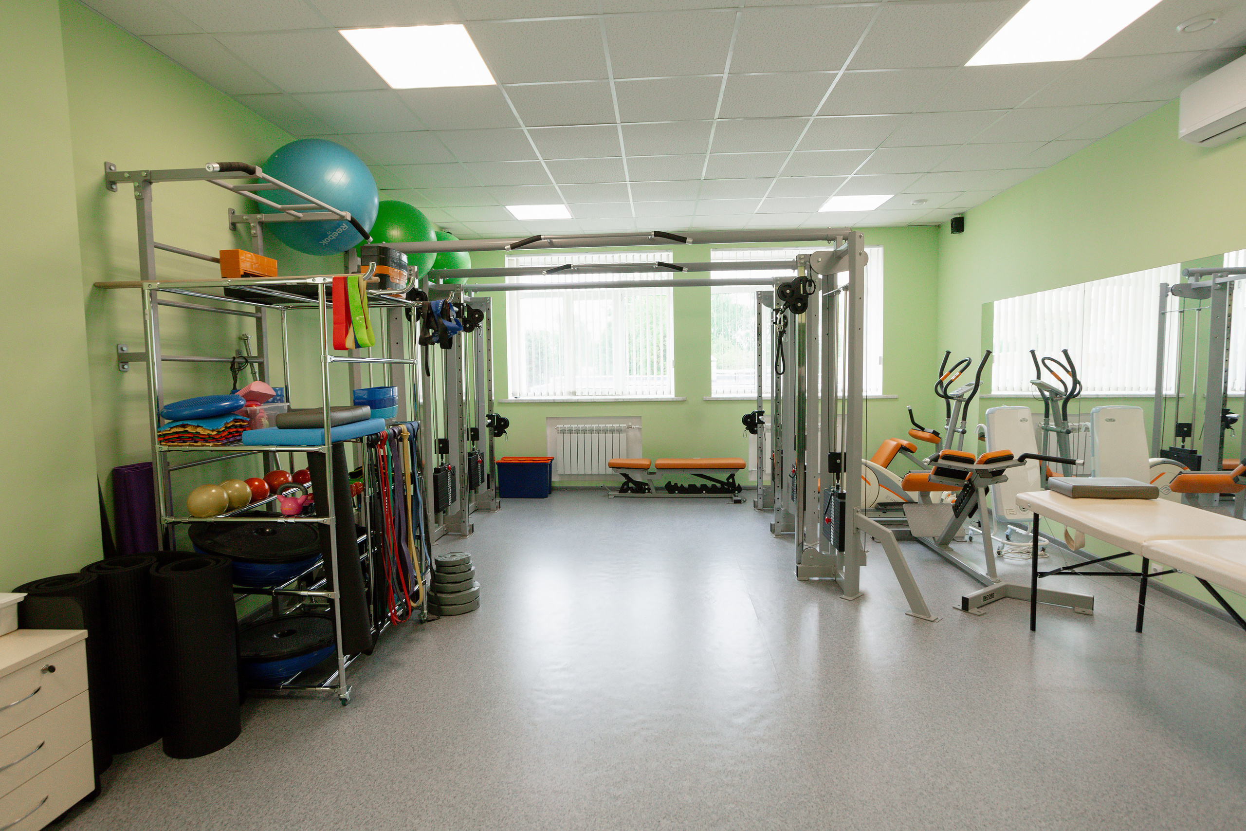 Съемка сотрудников медцентра Артус. Портретный и репортажный фотограф в Казани Максим Сипачев