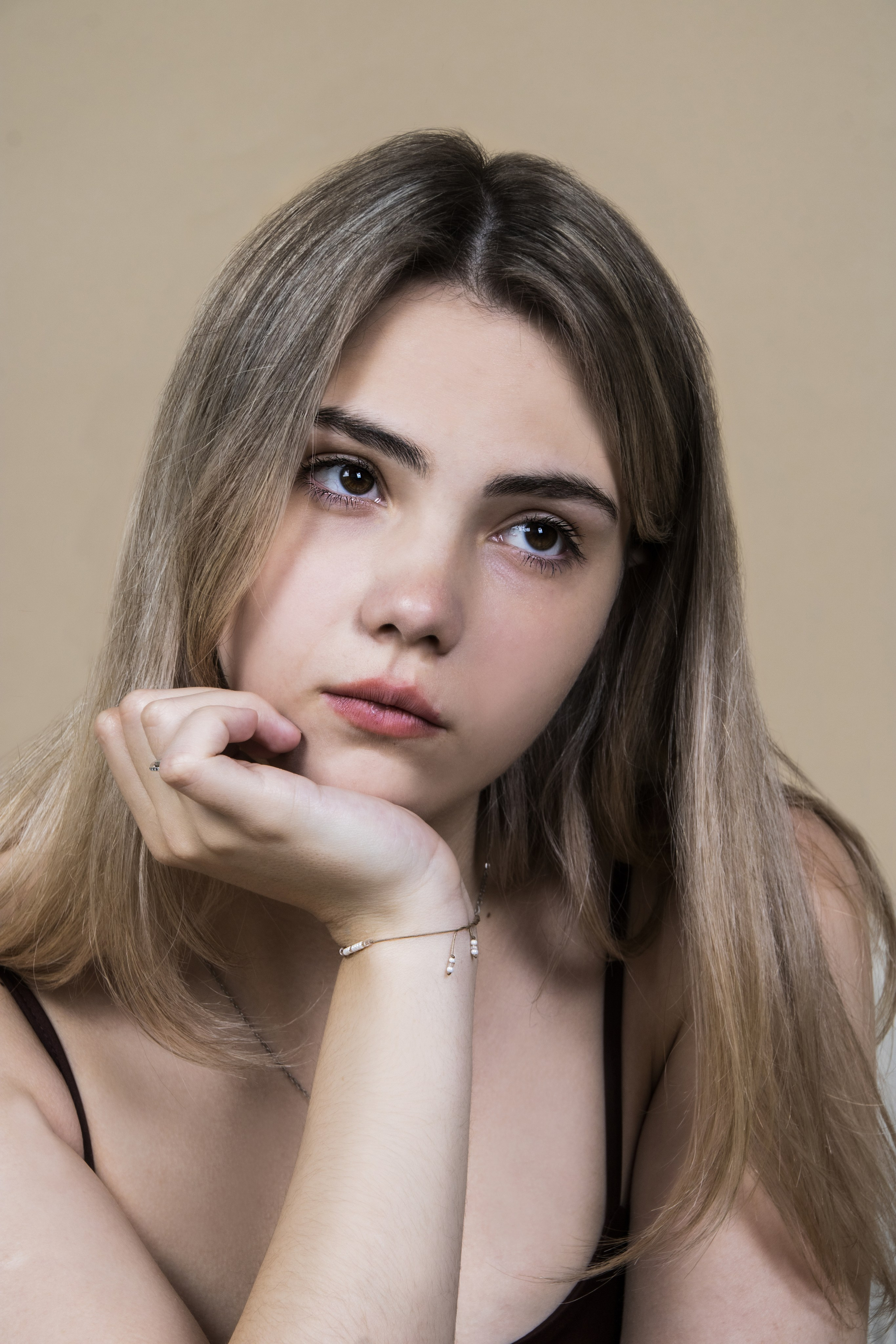 Портретные съемки в студии. Фотограф-ретушёр в Санкт-Петербург Бортников Дмитрий