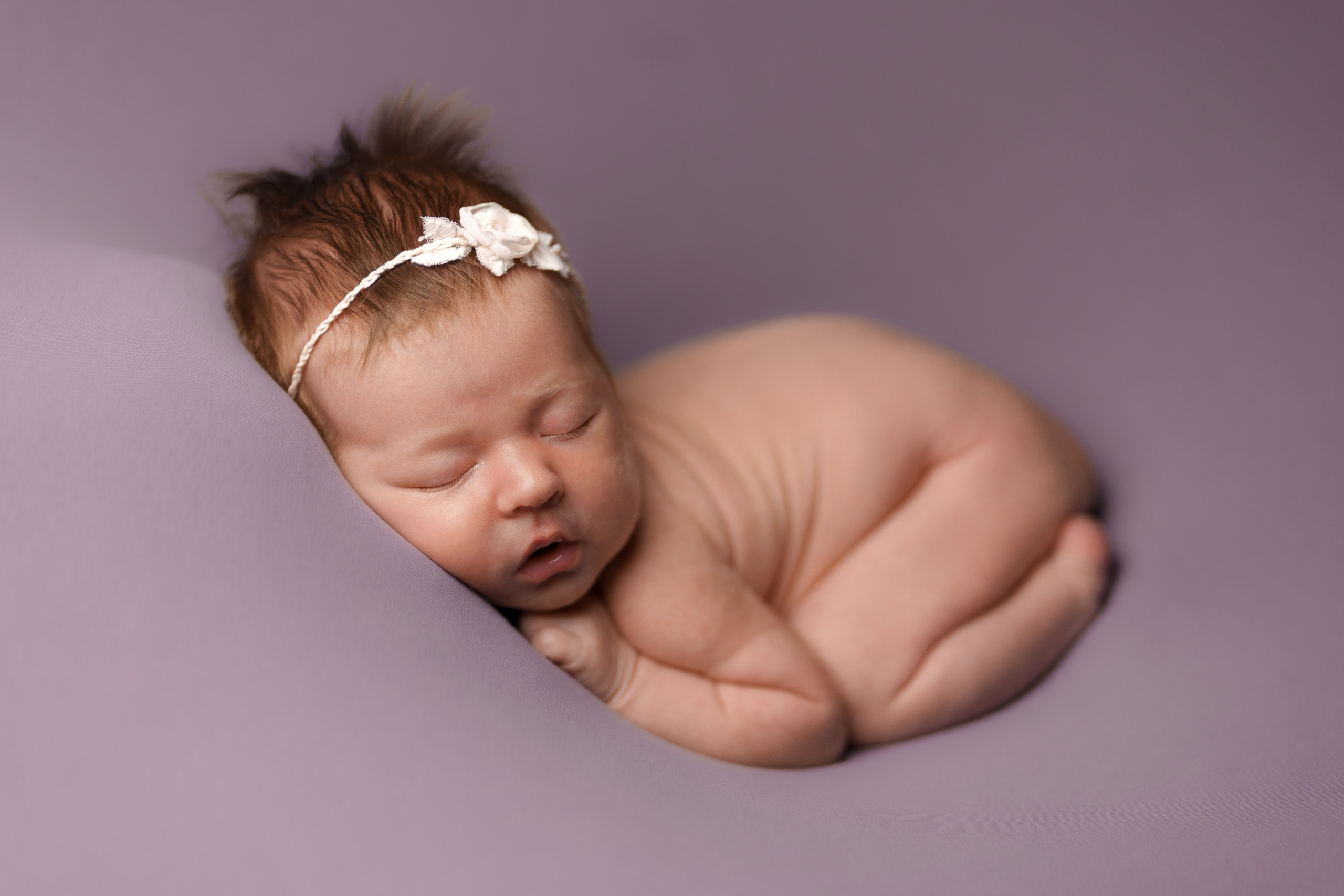 Newborn Мария. Фотостудия для новорожденных и малышей в Твери — На ручки