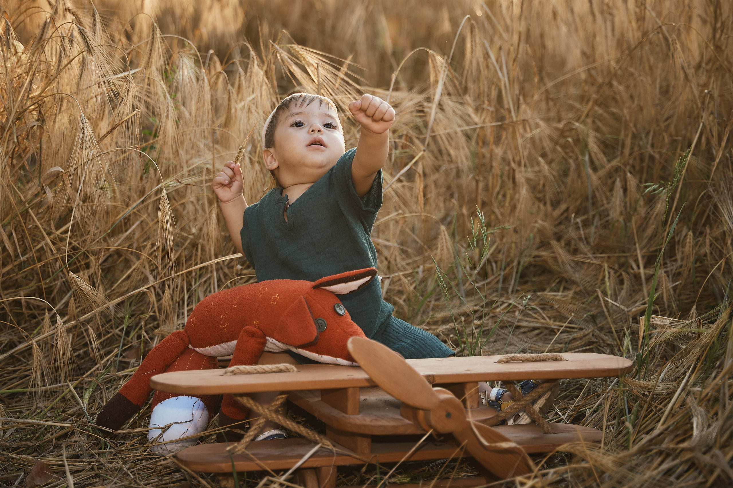 Маленький принц в поле. Петр Ступень. Свадебное, семейное фото и видео. Москва. Краснодар