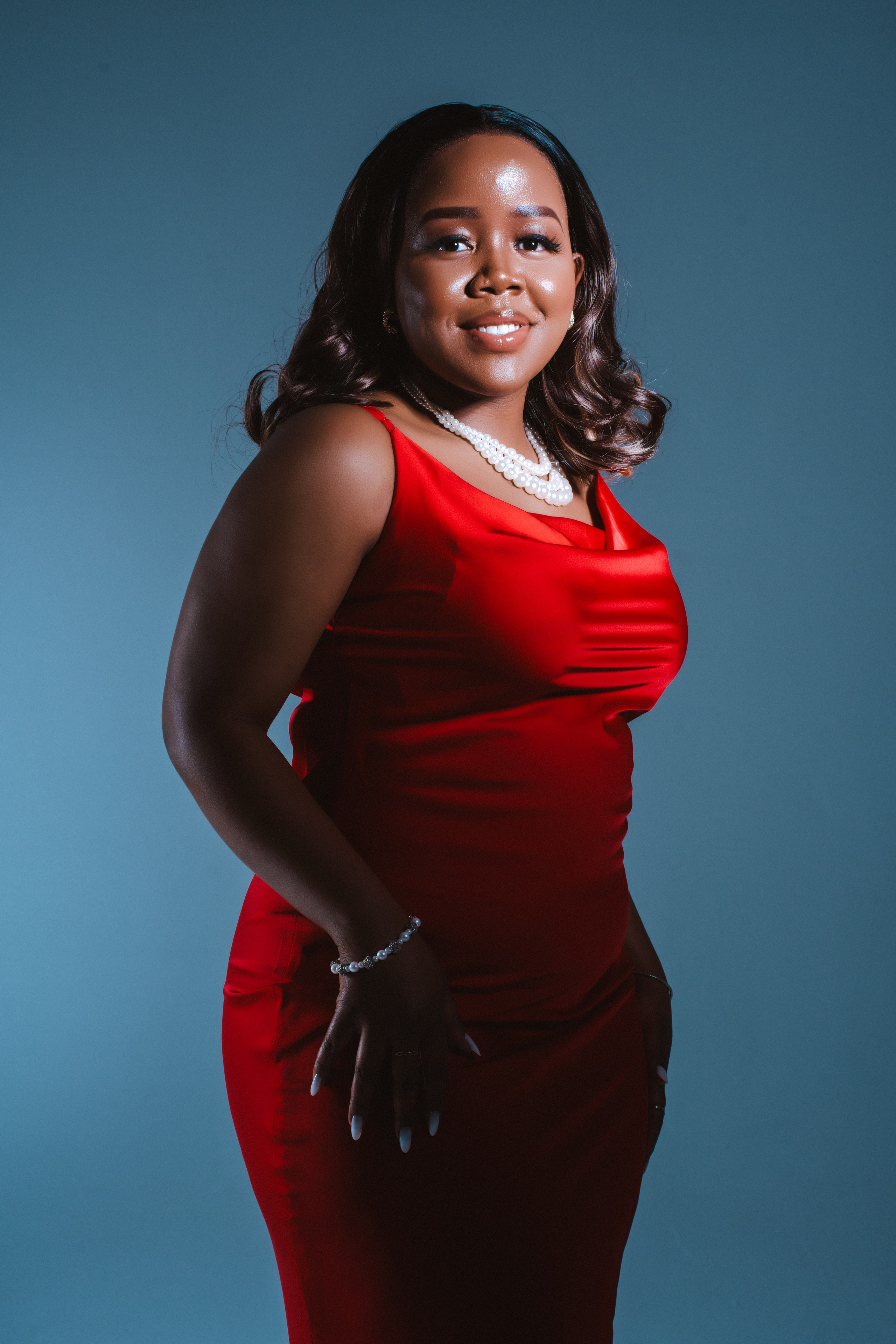 Studio Photoshoot. Я занимаюсь событийной, свадебной, товарной, студийной… фотографией