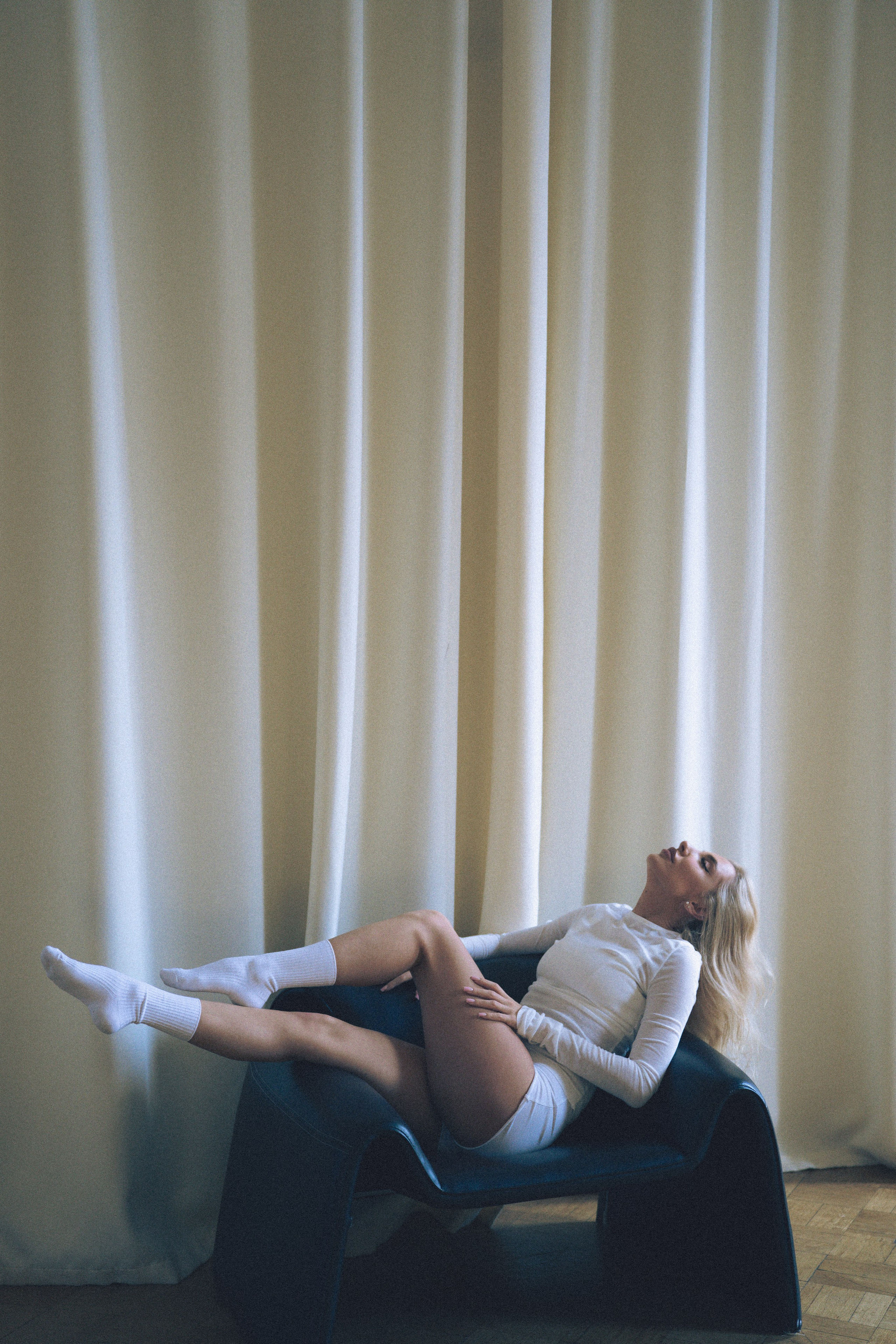 МИНИМАЛИЗМ В СТУДИИ НА ЧЕРНЫШЕВСКОЙ В СТУДИИ С БАЛКОНОМ. Профессиональный фотограф, Санкт-Петербург — Виктория Богомолова