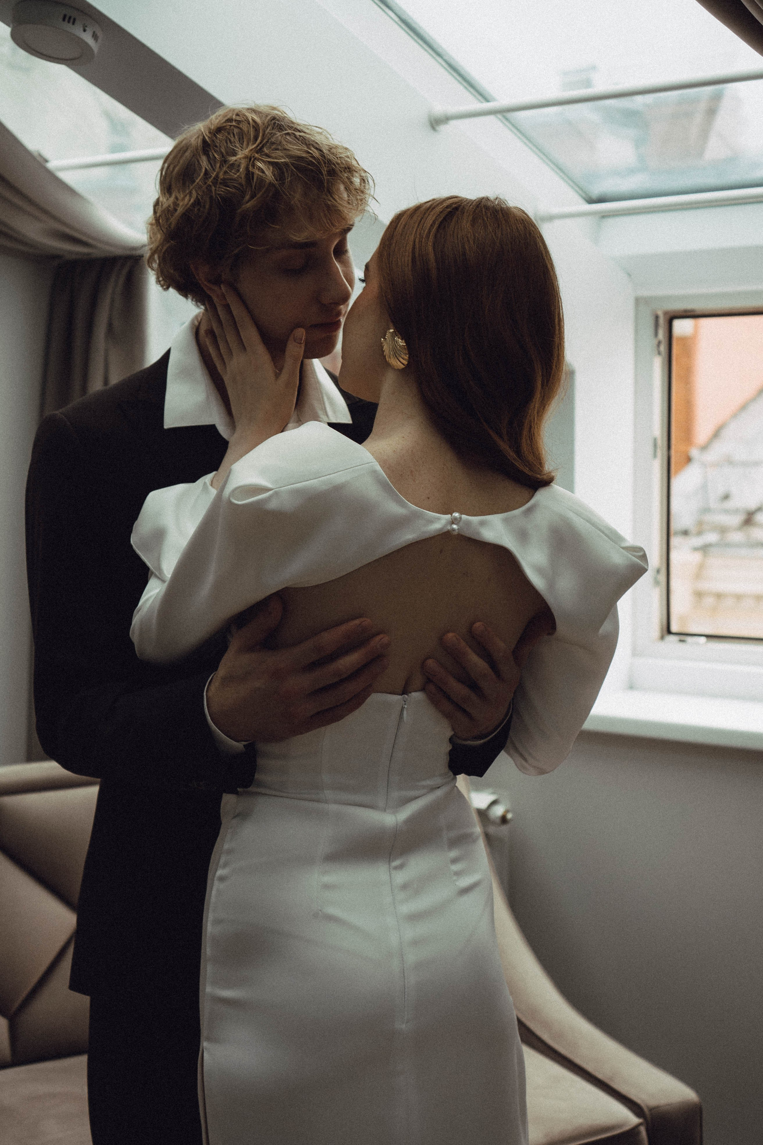 СВАДЕБНАЯ СЬЕМКА В ОТЕЛЕ. СБОРЫ ЖЕНИХА И НЕВЕСТЫ И ТАКЖЕ ТОР И ПОДГОТОВКА К ПРОГУЛКЕ. Профессиональный фотограф, Санкт-Петербург — Виктория Богомолова