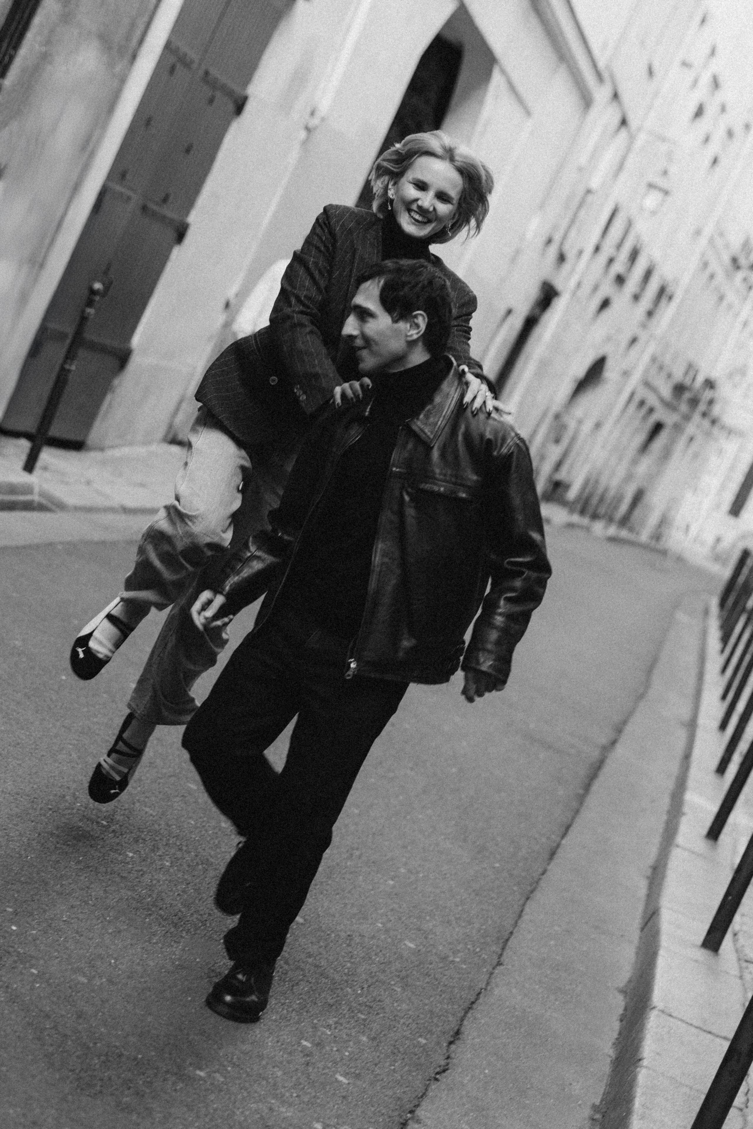 First love is something that lasts forever. Photographer in Paris