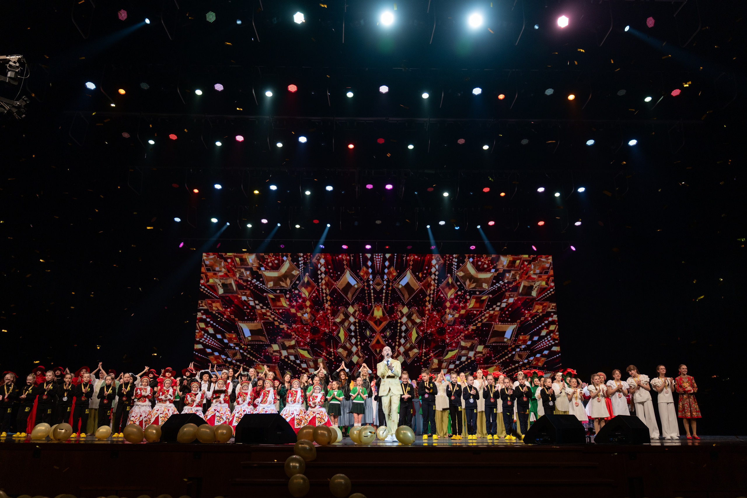 18 мая, г. Москва, Кремль, Концерт. Золотое яблочко