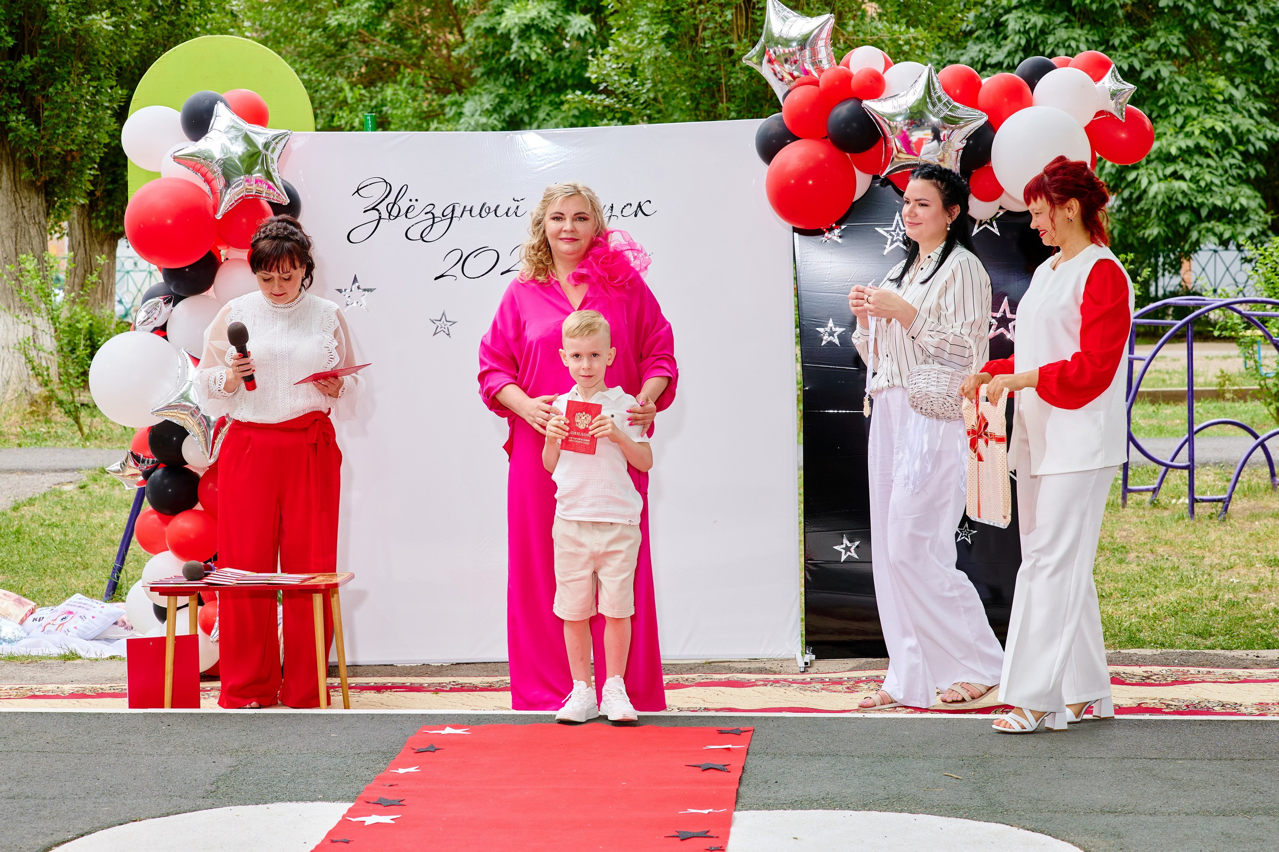 Выпускной 45 сад. Фотограф Выпускные альбомы Таганрог Сергей Коробченко