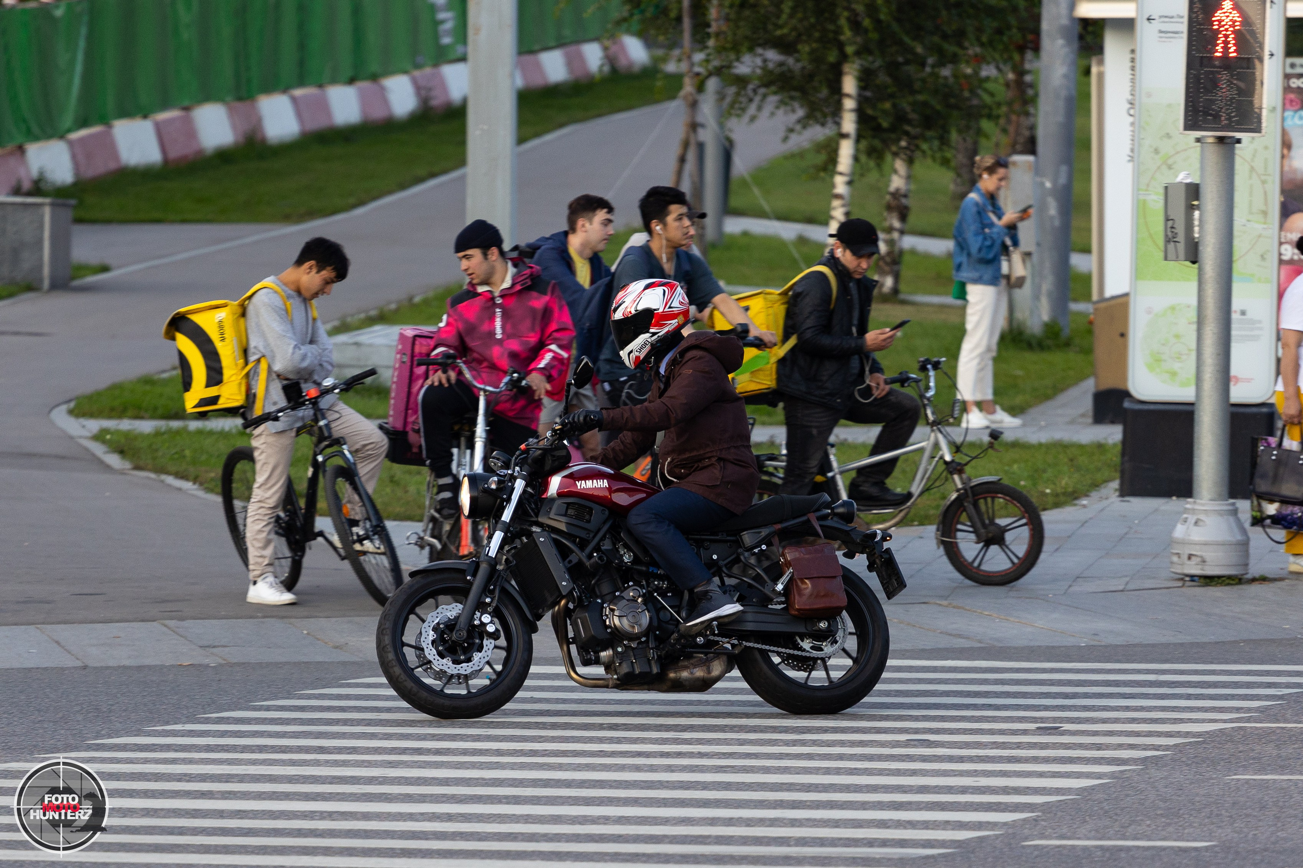 Мотоциклы на улицах города. Фотограф Ольга Гирусова «Пантерочка» Москва