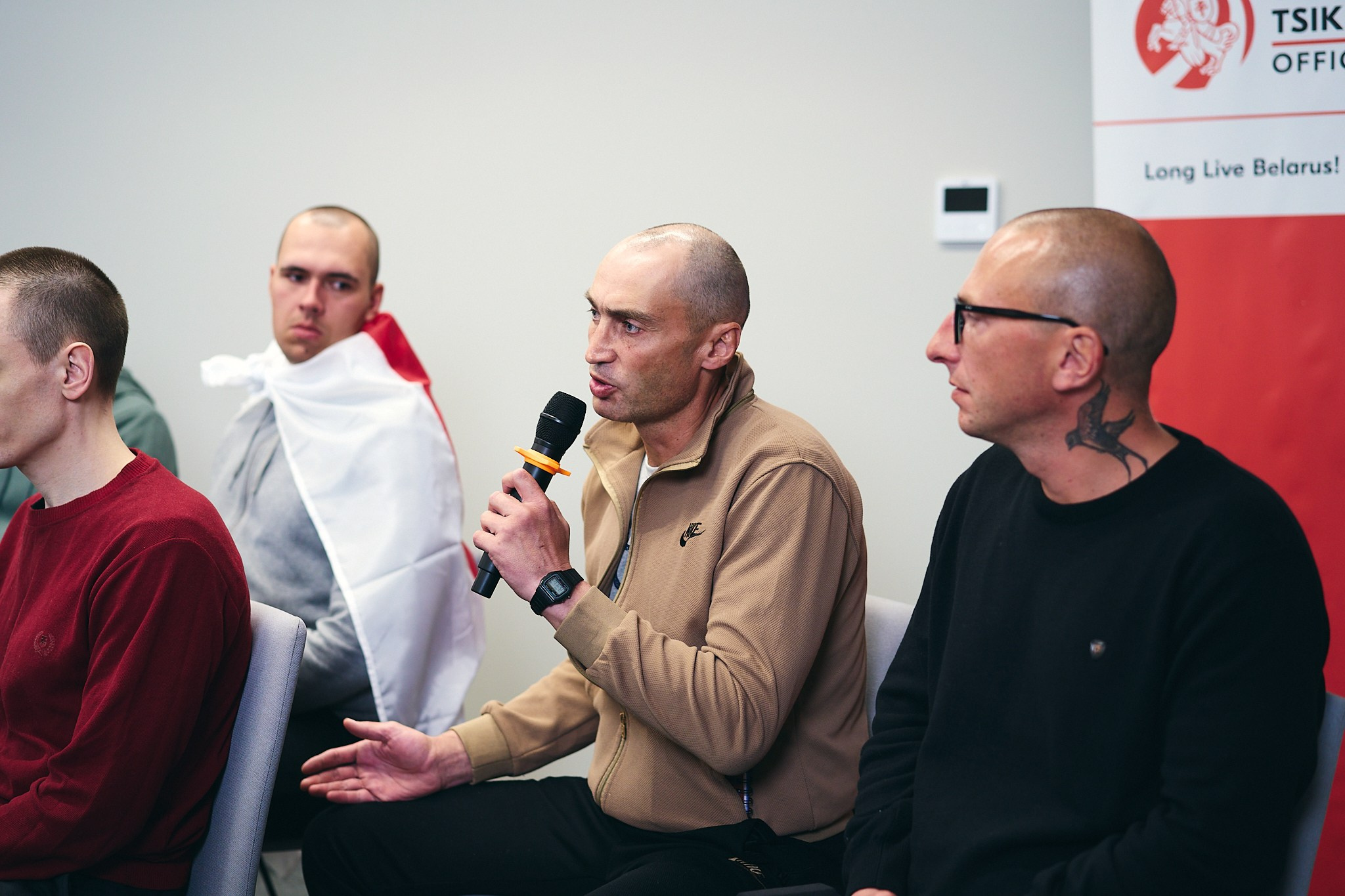 Press conference with Sviatlana Tsikhanouskaya and released political prisoners. Photographer in Vilnius