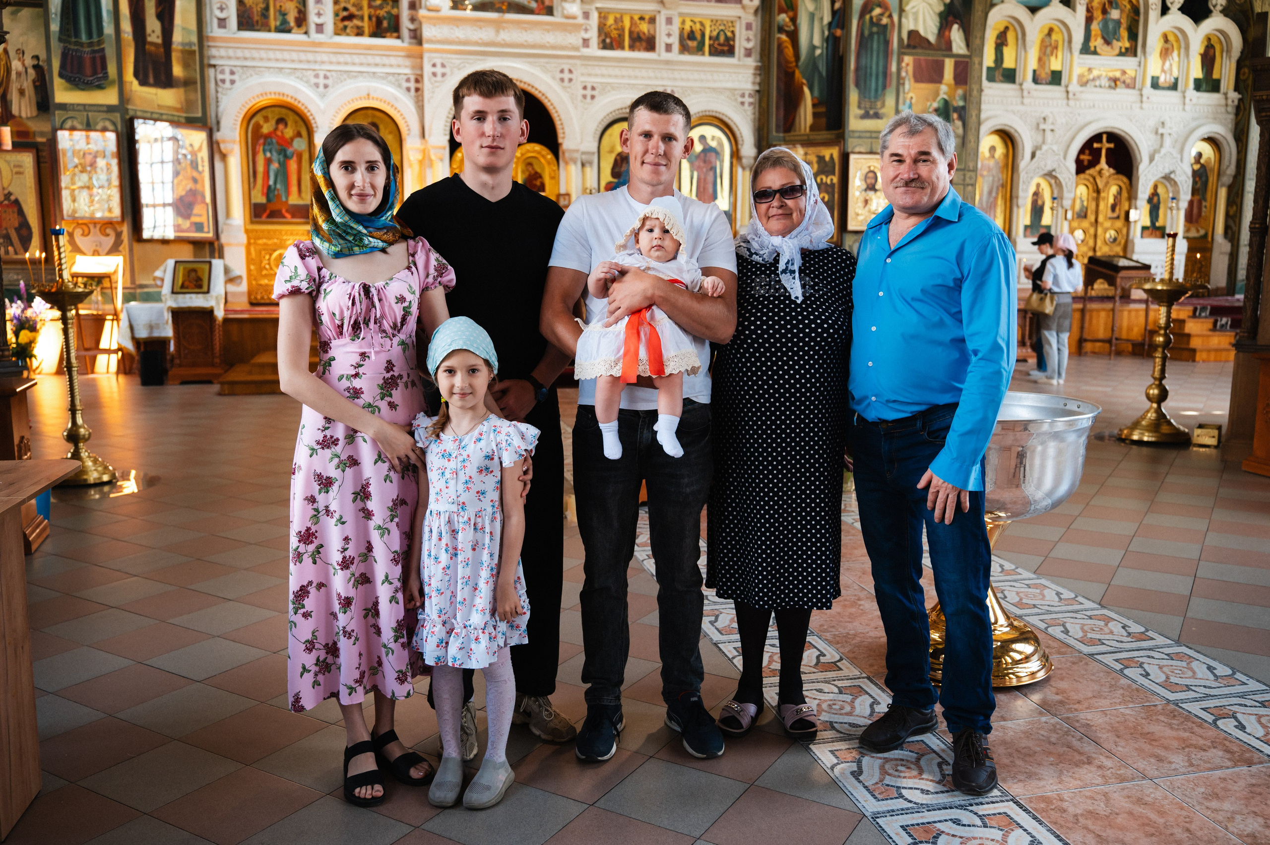 Таинство Крещения Дарьи (Храм Преполовения Пятидесятницы). Фотограф Ярута Оксана / Ростов-на-Дону