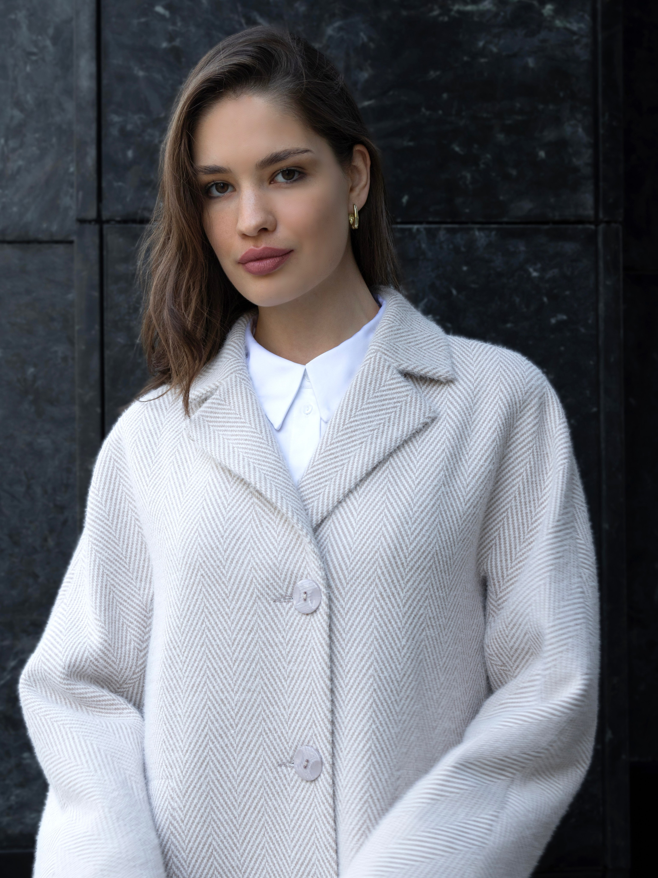 Пальто. Фотостудия для Wildberries Ozon