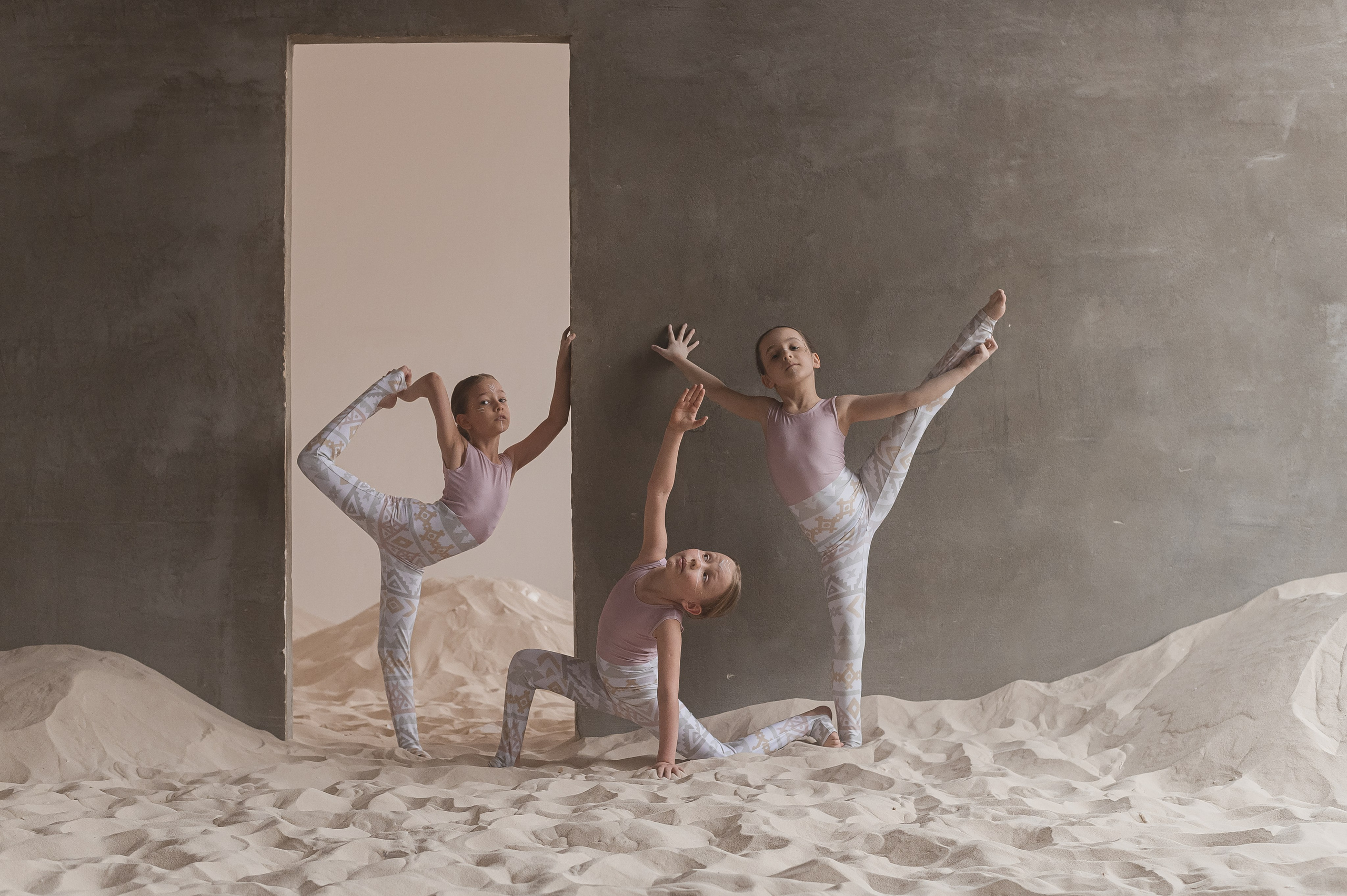 ВВЕРХ ДНОМ. SAND. Профессиональный репортажный, коммерческий фотограф в Санкт-Петербурге
