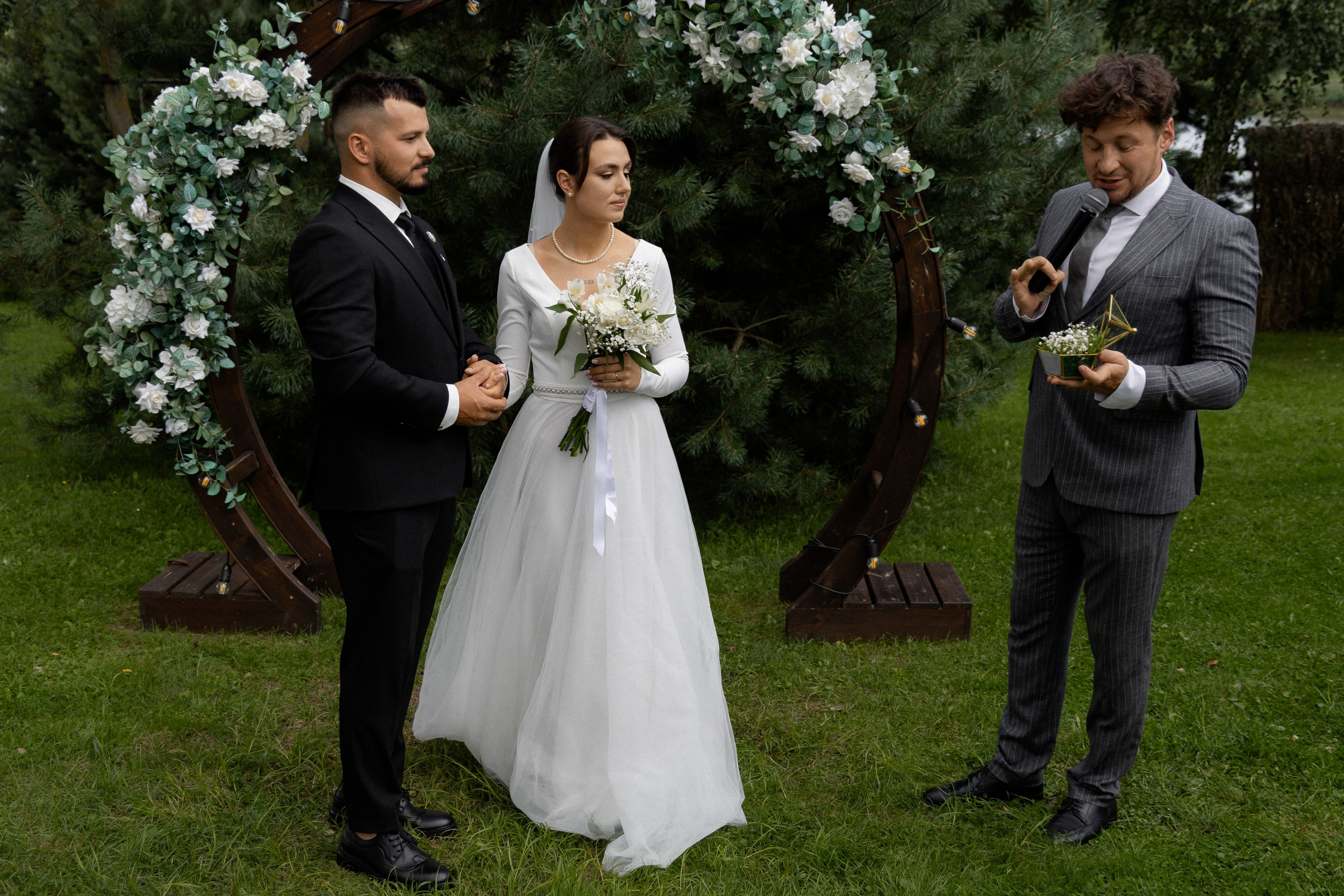 Свадебная фотосессия в агроусадьбе Лабодянка в Минске. Свадебный фотограф в Минске/Беларуси Сергей Спиридонов