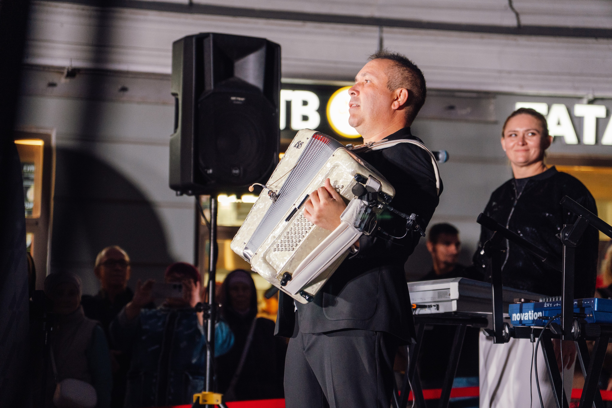 Филюс Кагиров & «Мирас». Портретный фотограф в Казани Радомир Заздравных