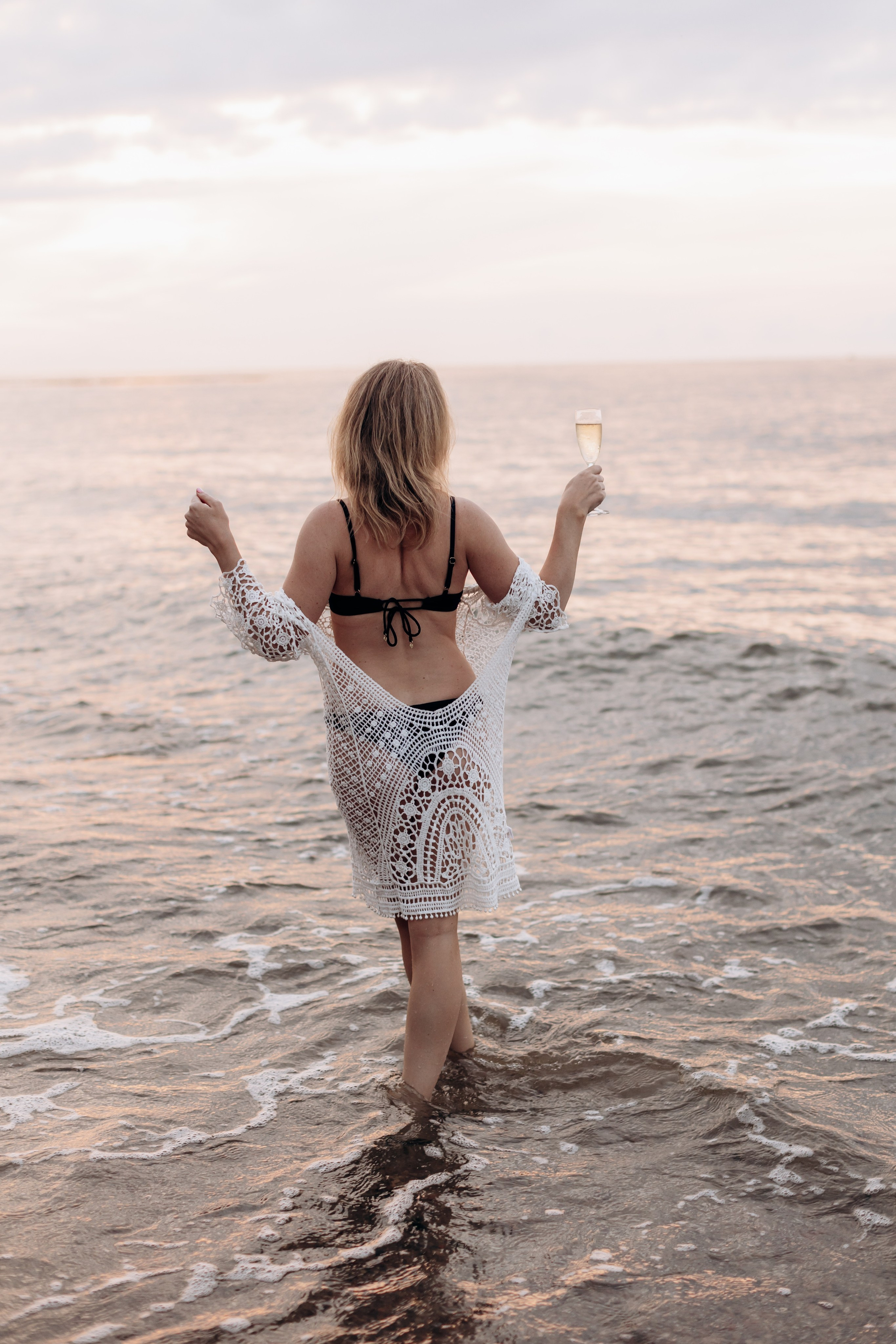 Подруги Отрадное море лето закат. Фотограф в Калининграде свадебная фотография, репортажная, фотосессии