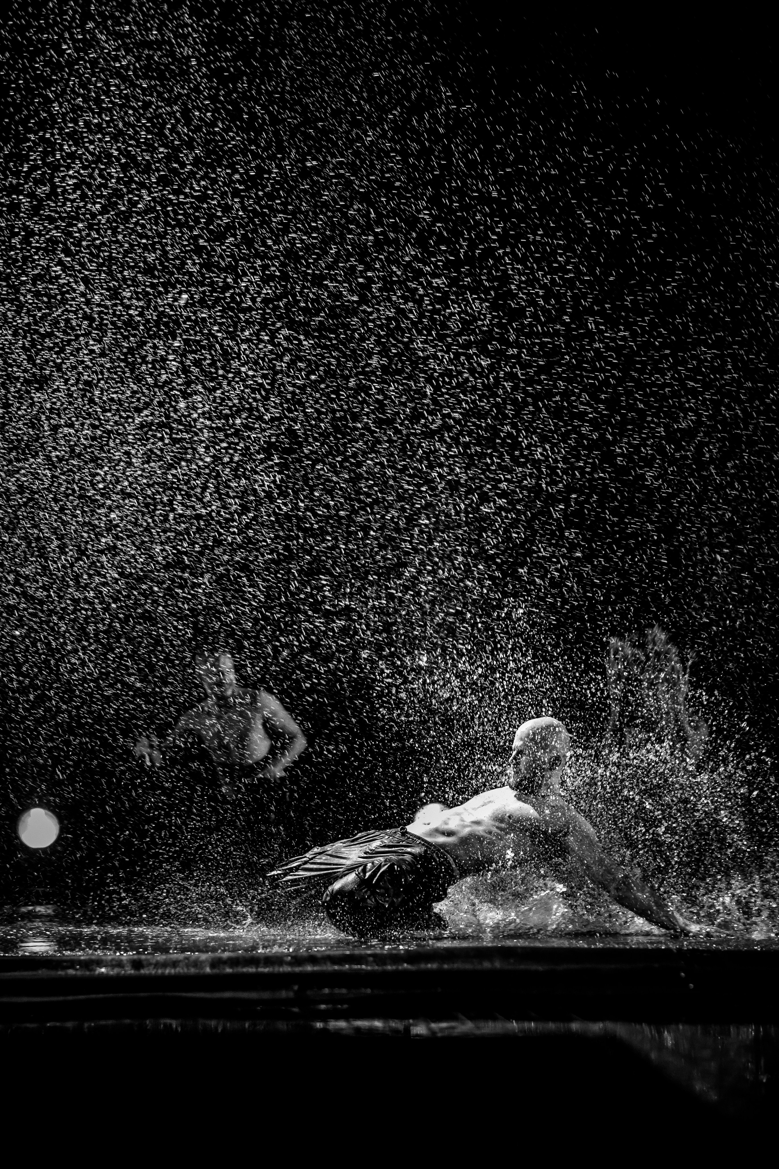 Шоу «Под дождём» 03 / 2025. ФОТОГРАФ ЕКАТЕРИНБУРГ