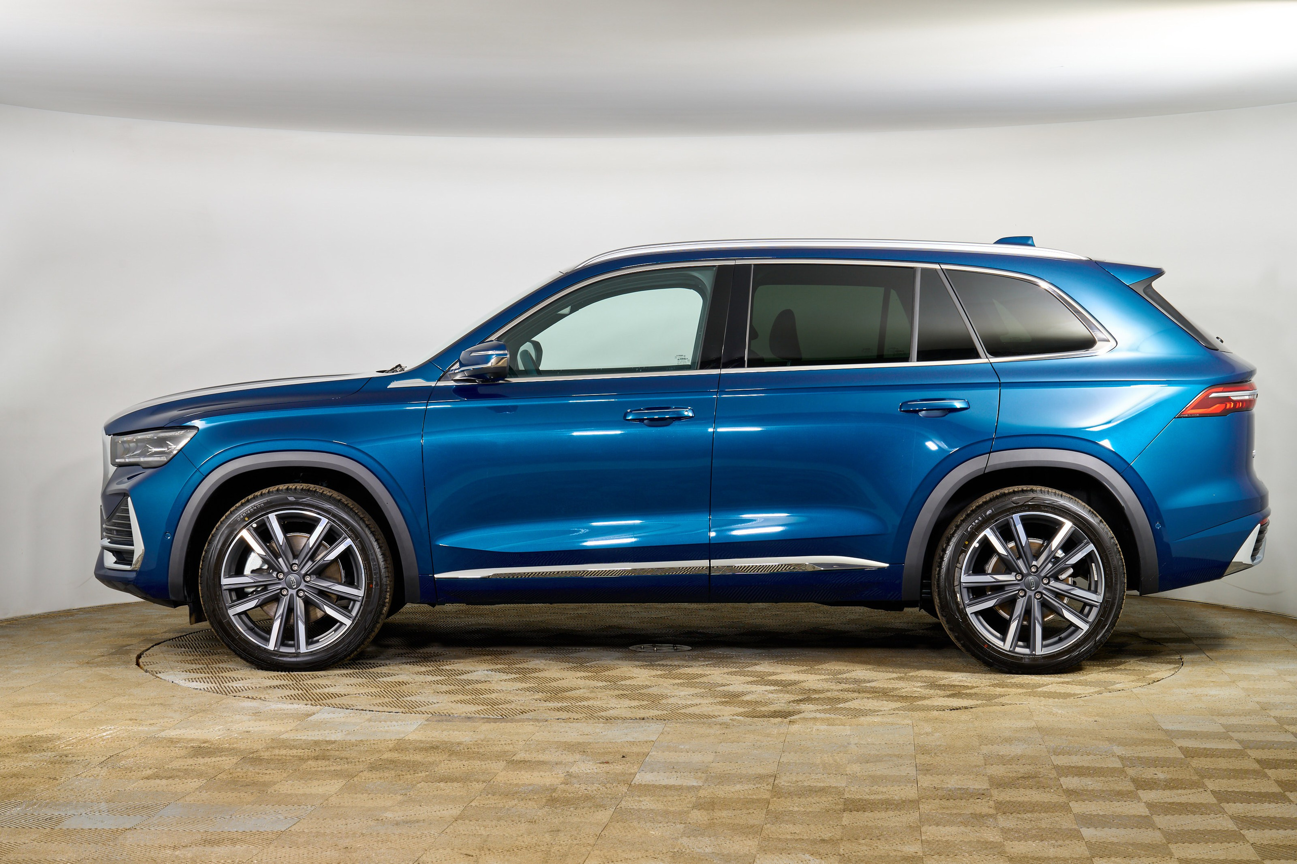 Geely Monjaro. Фотограф Николай Прокофьев модельные тесты в Москве