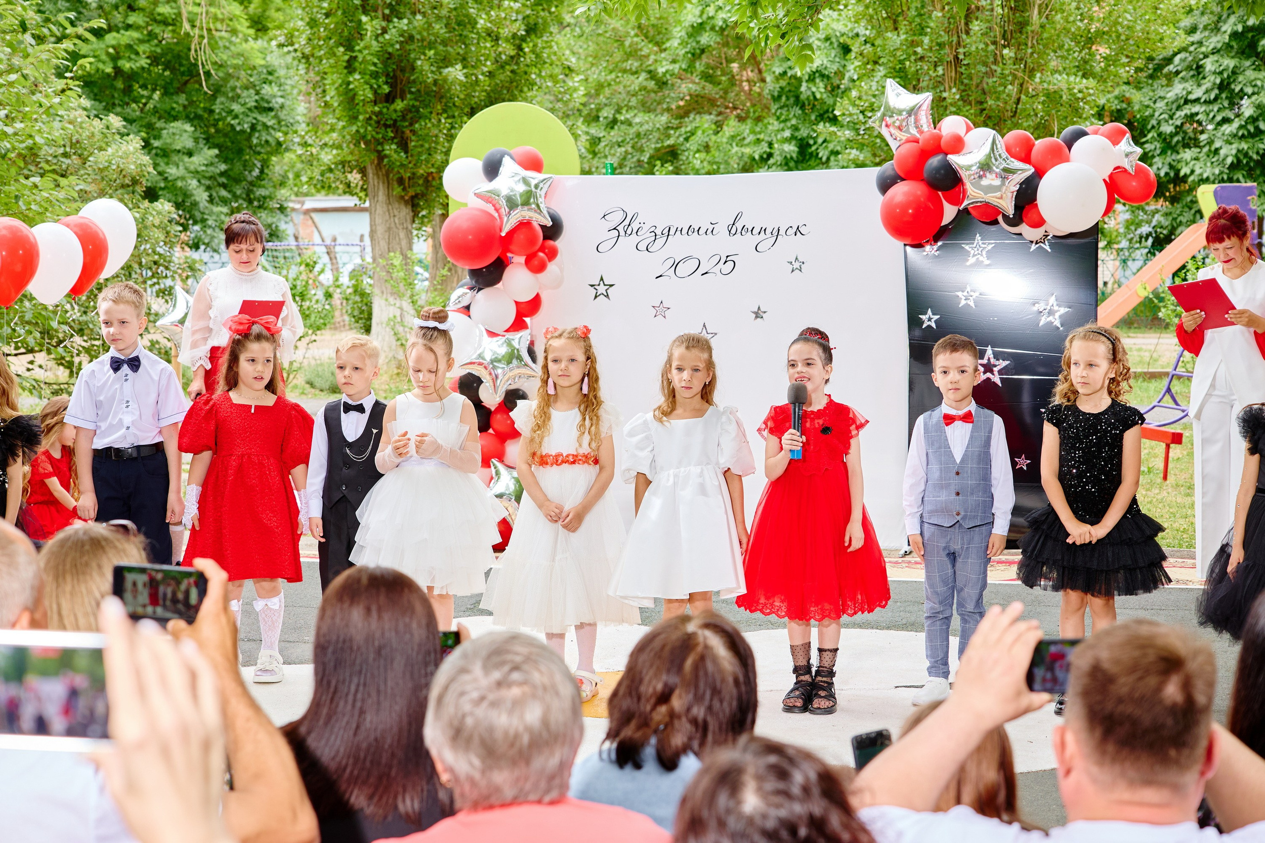 Выпускной 45 сад. Фотограф Выпускные альбомы Таганрог Сергей Коробченко