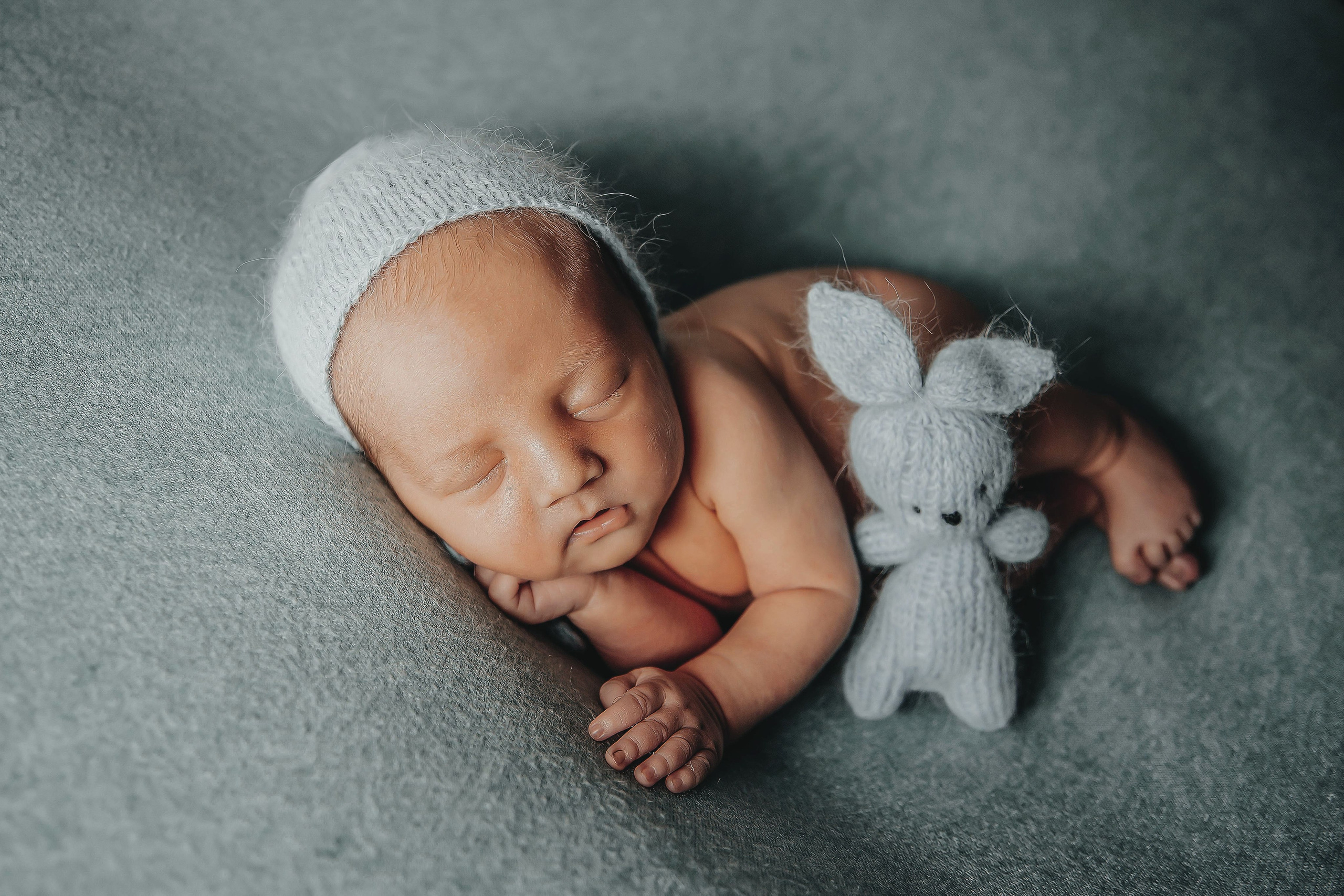 Альбом с классическим ньборном в ярких тонах. Фотограф новорожденных Москва, Люберцы, Жуковский, Раменское