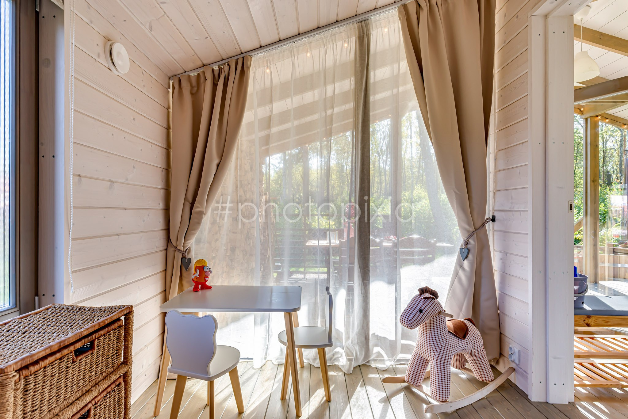 Съёмка загородного дома в КП Романовский Парк для сдачи в аренду. Интерьерная съёмка и виртуальные туры — Интерьерный фотограф Кузнецов Сергей (photopixiq)