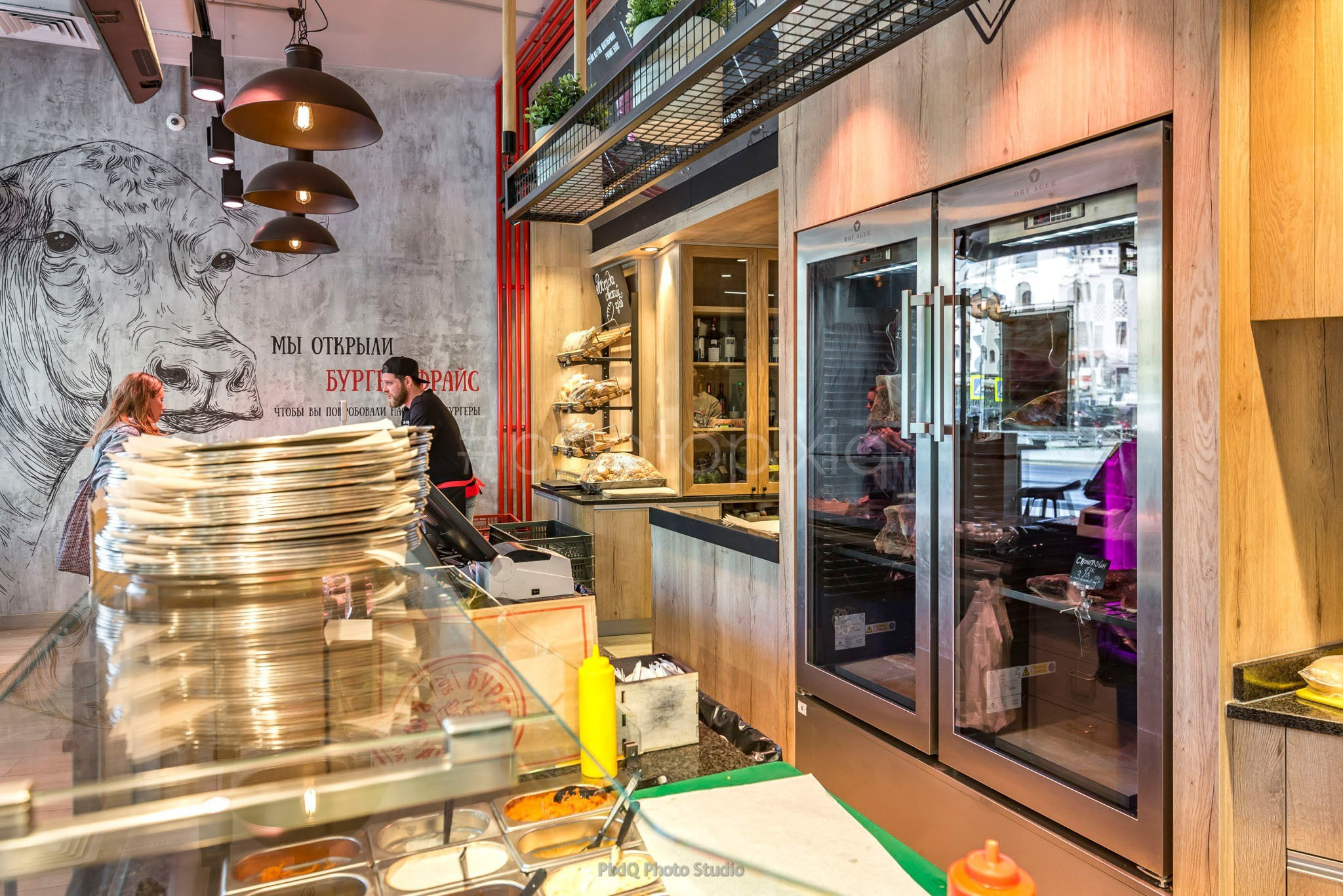 Фотосъёмка интерьера кафе Бургер Фрайс. Интерьерная съёмка и виртуальные туры — Интерьерный фотограф Кузнецов Сергей (photopixiq)