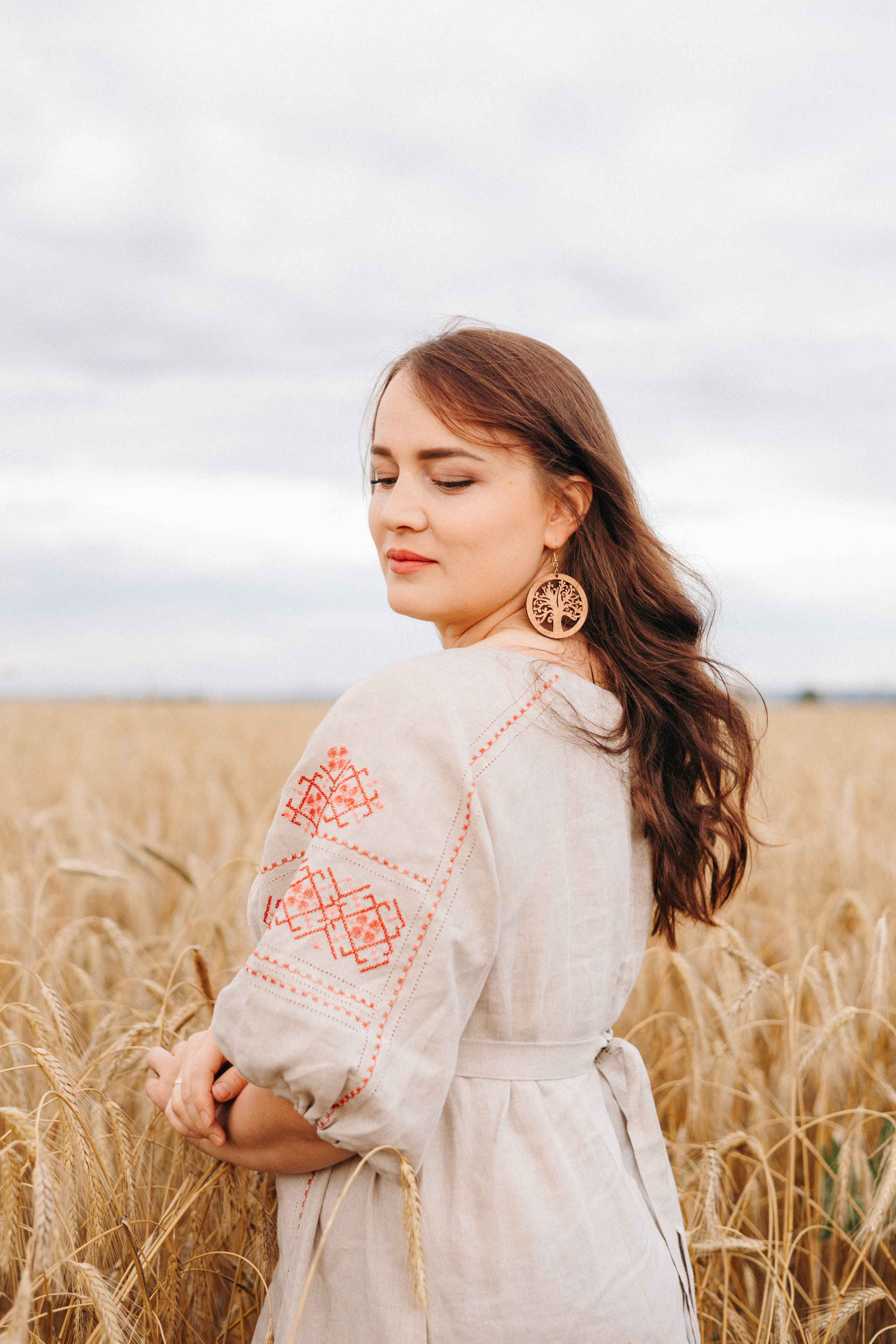 Оксана в пшеничном поле. Ваш фотограф