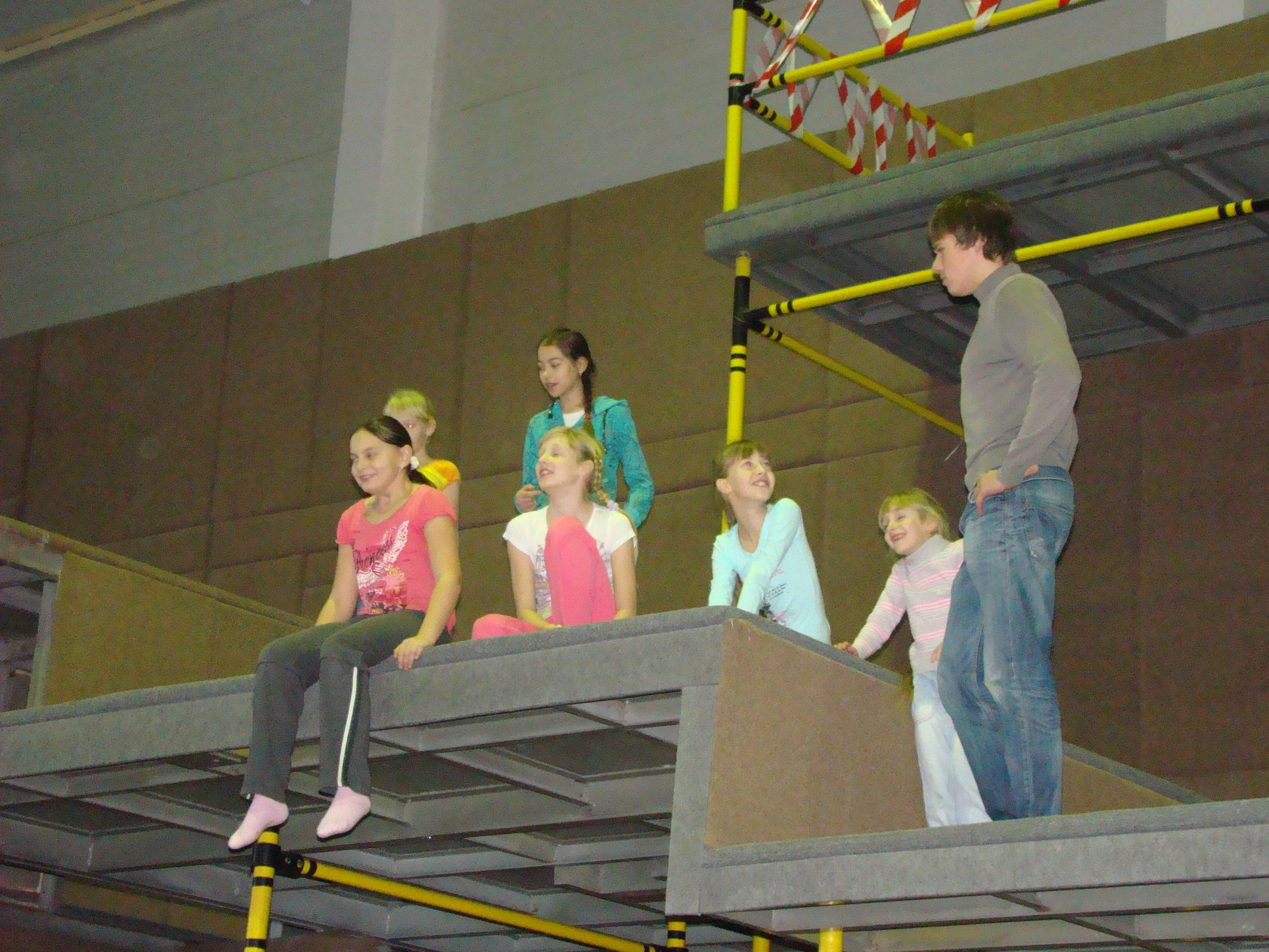 Катя ДР 12 лет Дома + Спортекс 04.12.2011. Семейный, Свадебный фотограф СПБ Питер— Романова Екатерина