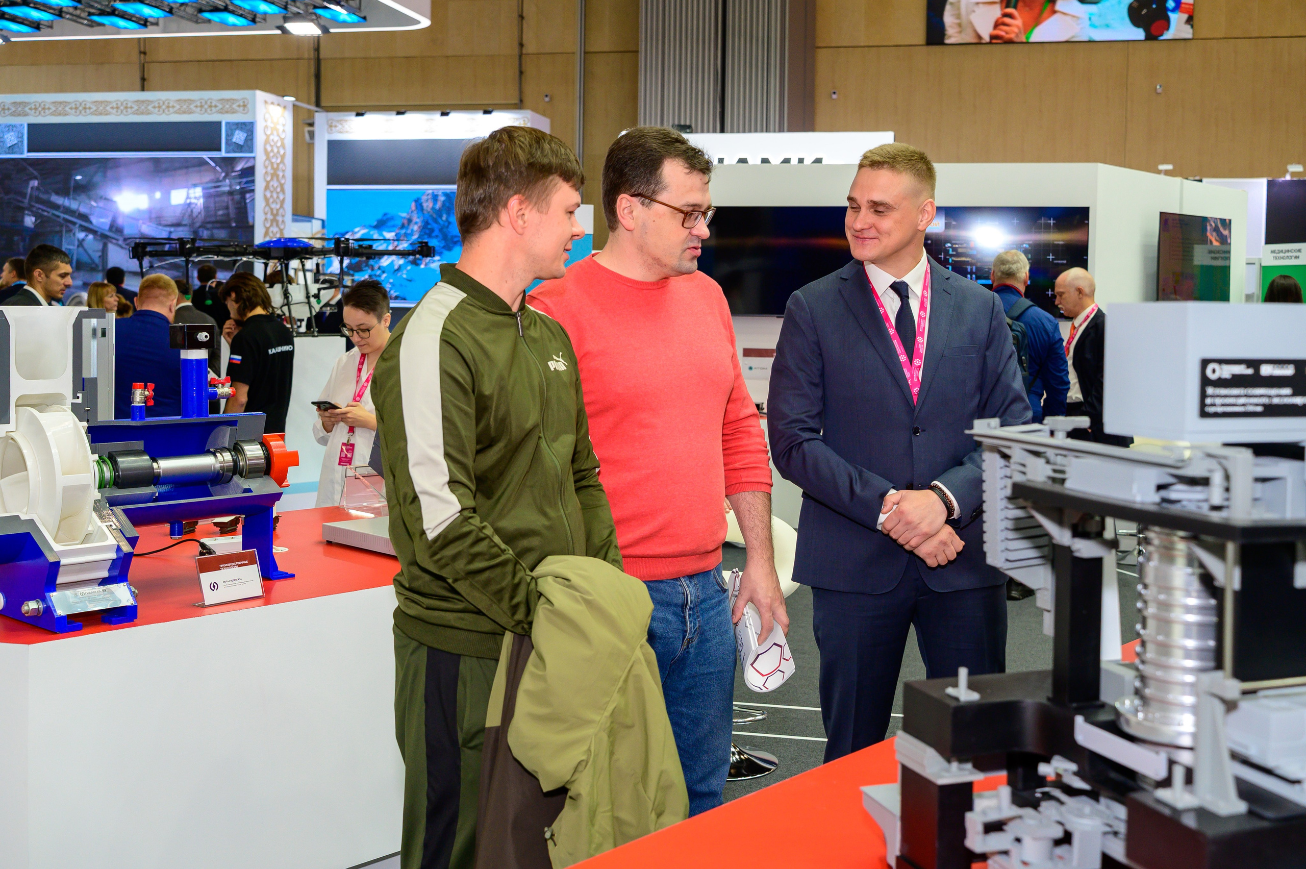 BigindustrialweekBelarus. Фотоуслуги, услуги фотографа, фотографирование важных событий