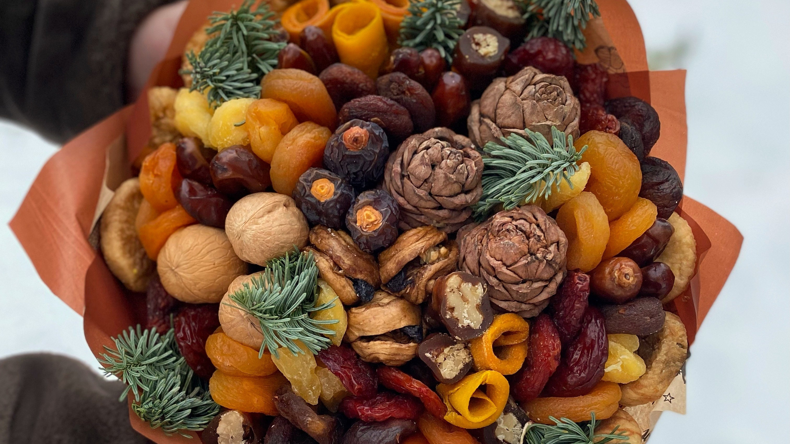 Выездной кейтеринг, съедобные букеты, торты и сладости на заказ