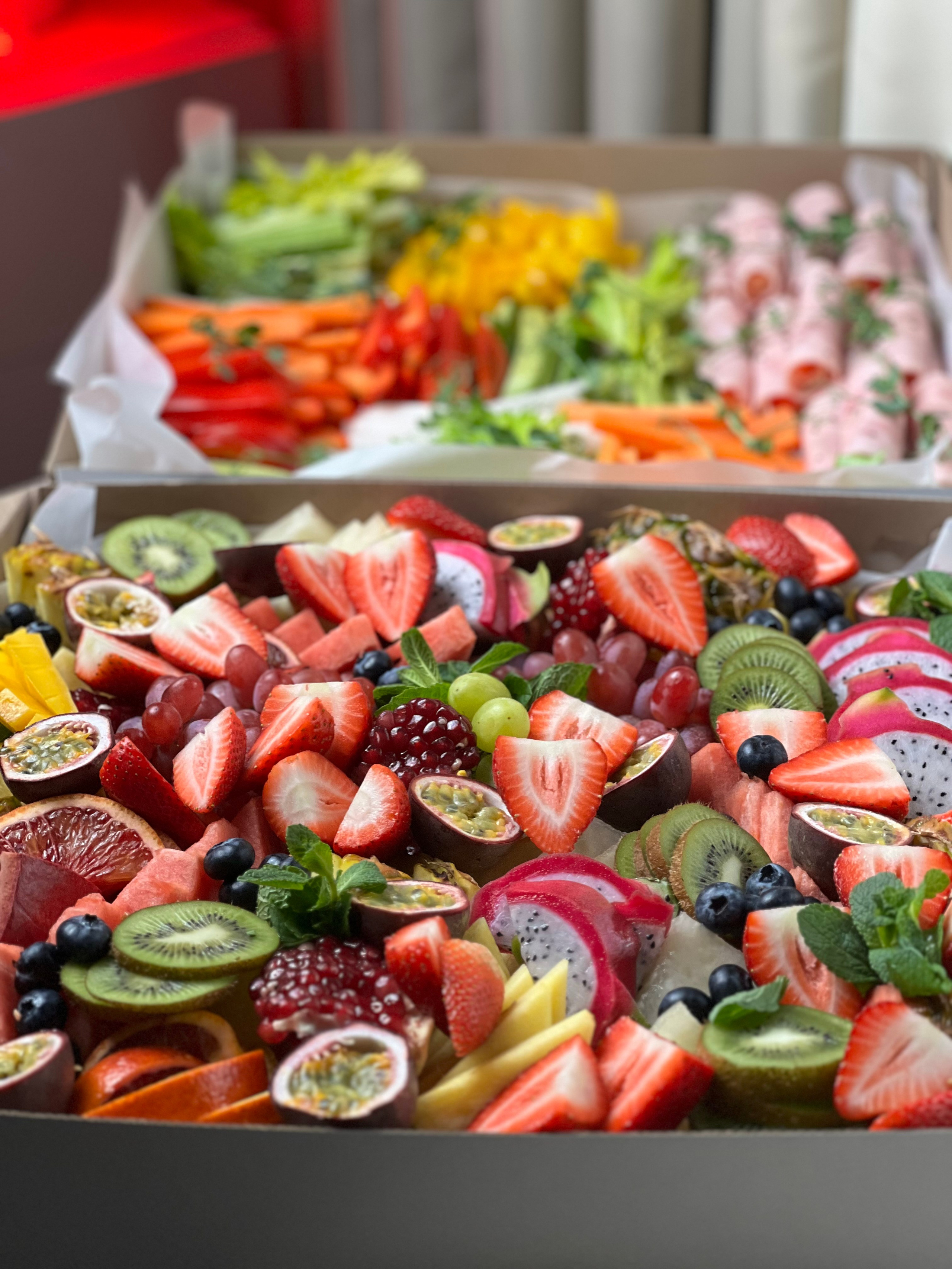 ГастроБоксы. Выездной кейтеринг, съедобные букеты, торты и сладости на заказ