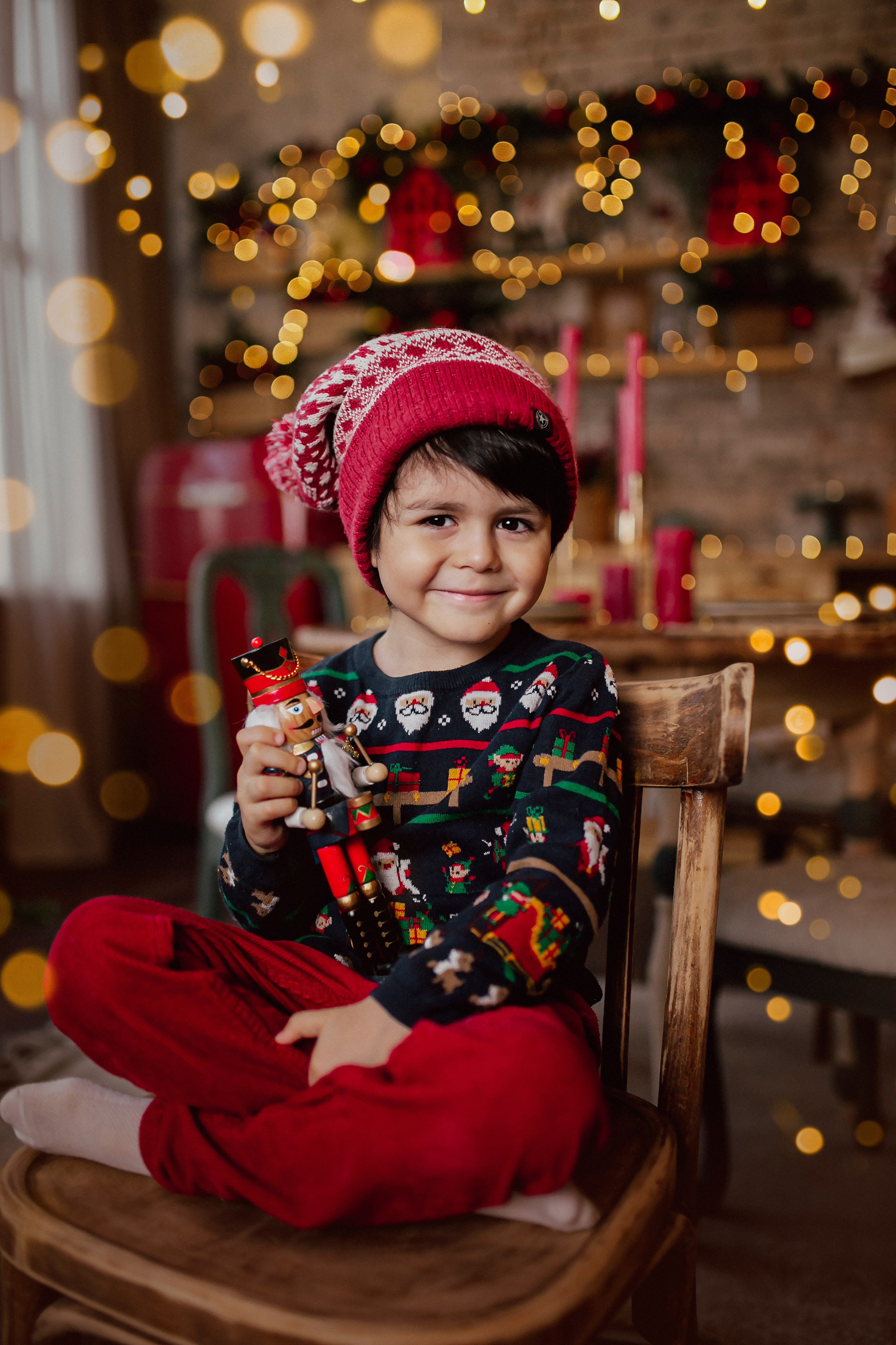 Никита с братишкой и щелкунчиком. Семейный и детский фотограф в Ижевске Анастасия Камариттинова