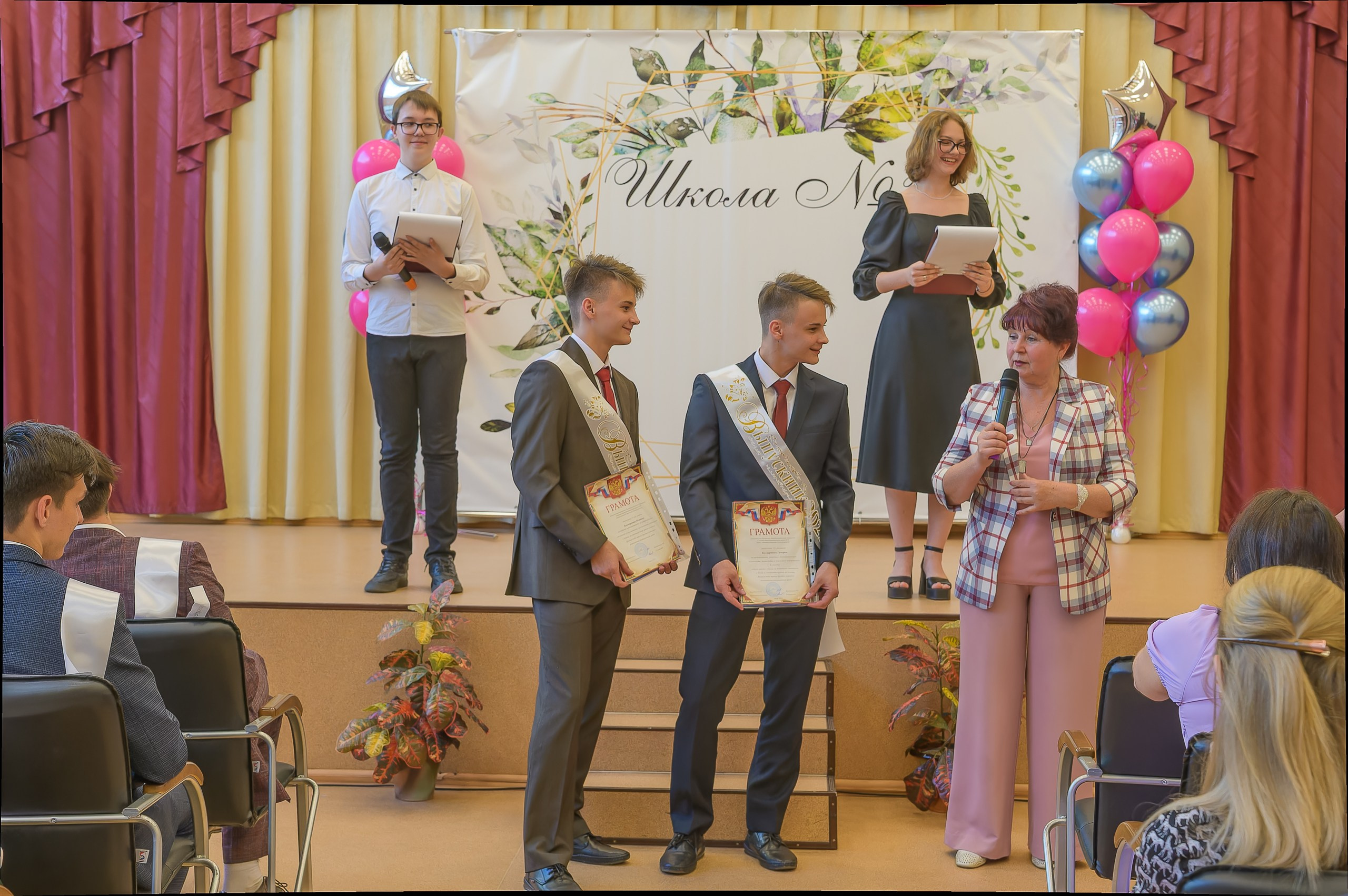 Выпускной МБОУ «СОШ № 34». Фотограф в Кемерово Владислав Шульц