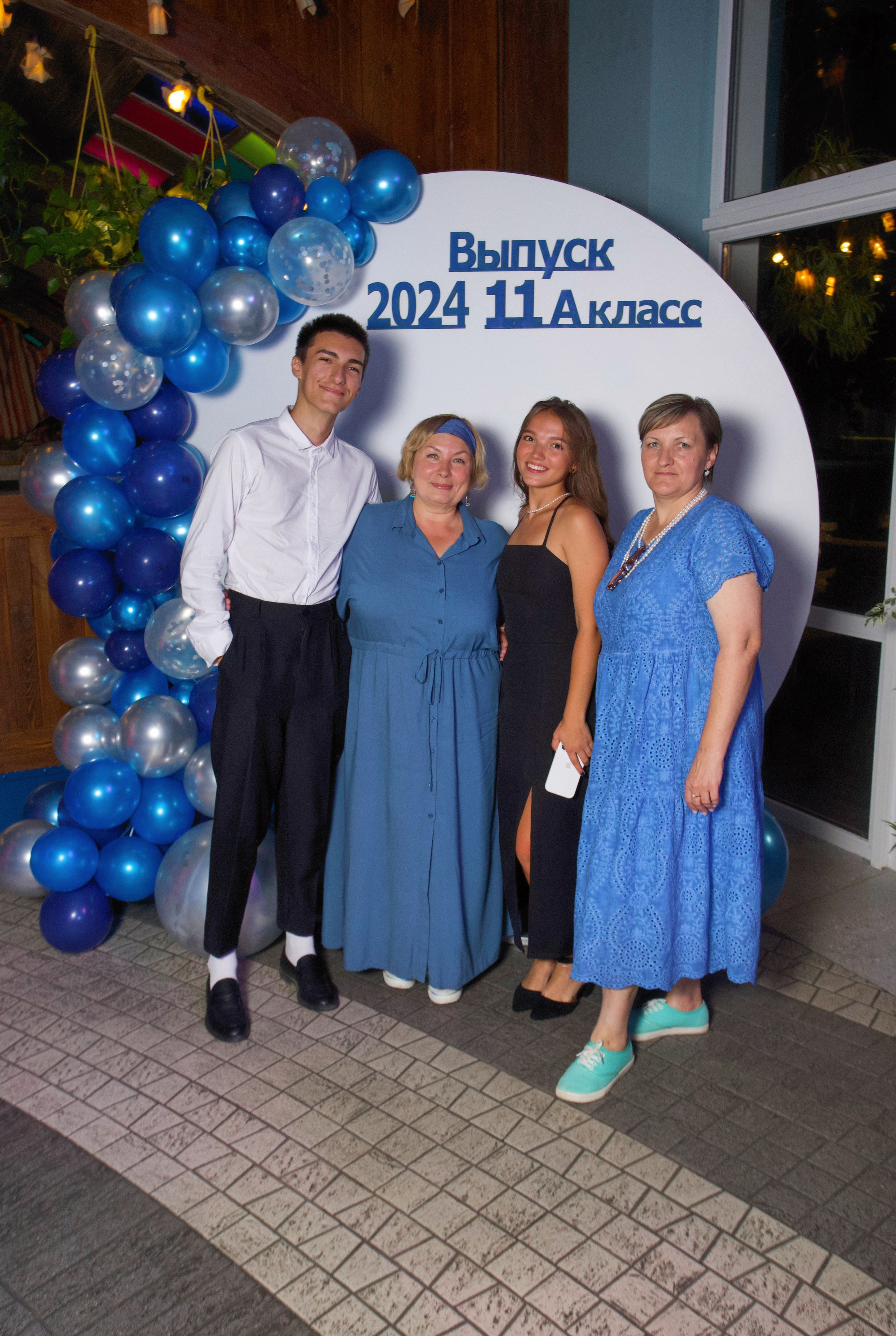 ВЫПУСКНОЙ «КОКОМО» 27.06.24. Репортажный фотограф Анапа