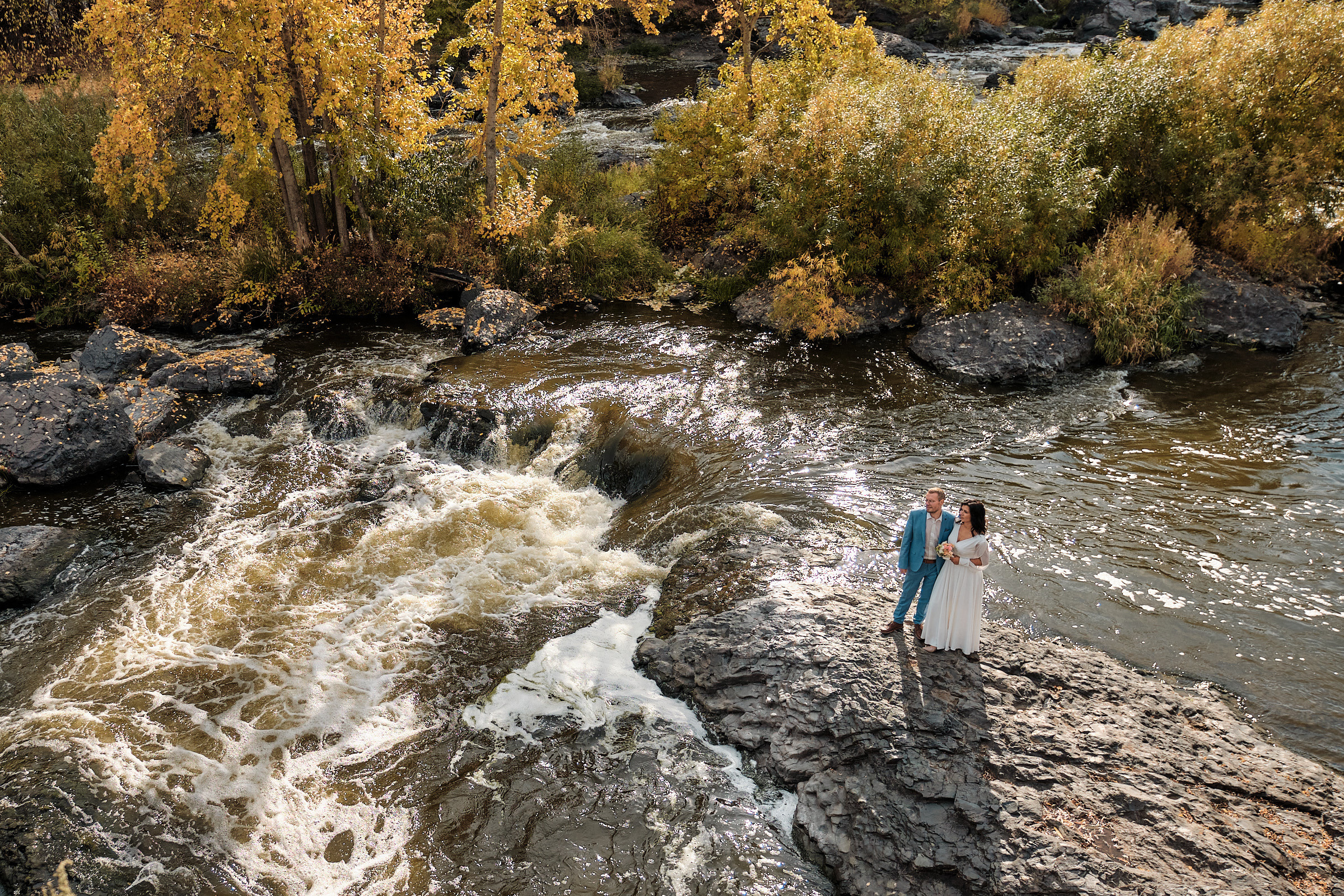 Юрий и Виктория. Свадебная фотосессия Ревун. Профессиональный фотограф в Екатеринбурге Юра Сахар