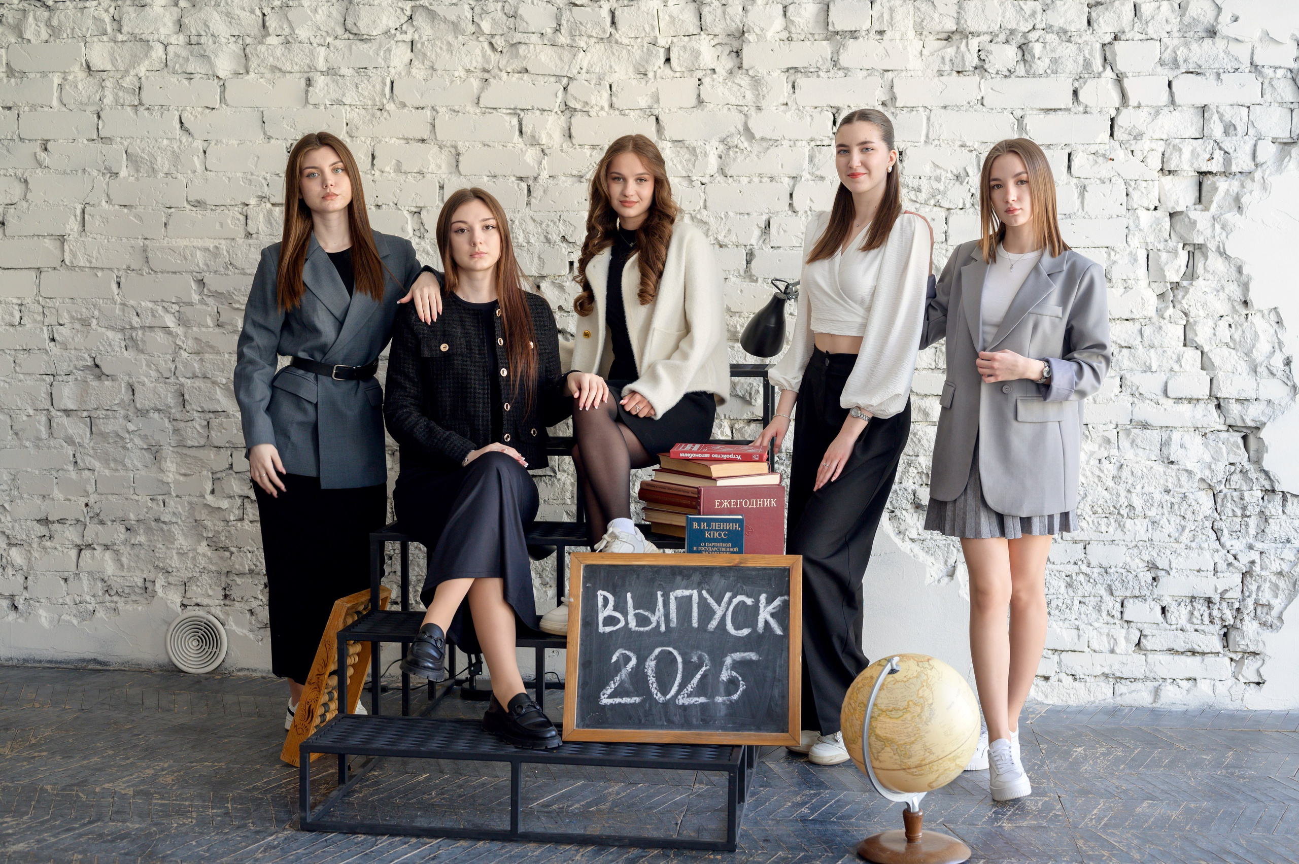 11 класс. студия. Фотограф новорожденных, семейный детский в Тюмени Татьяна Морозова