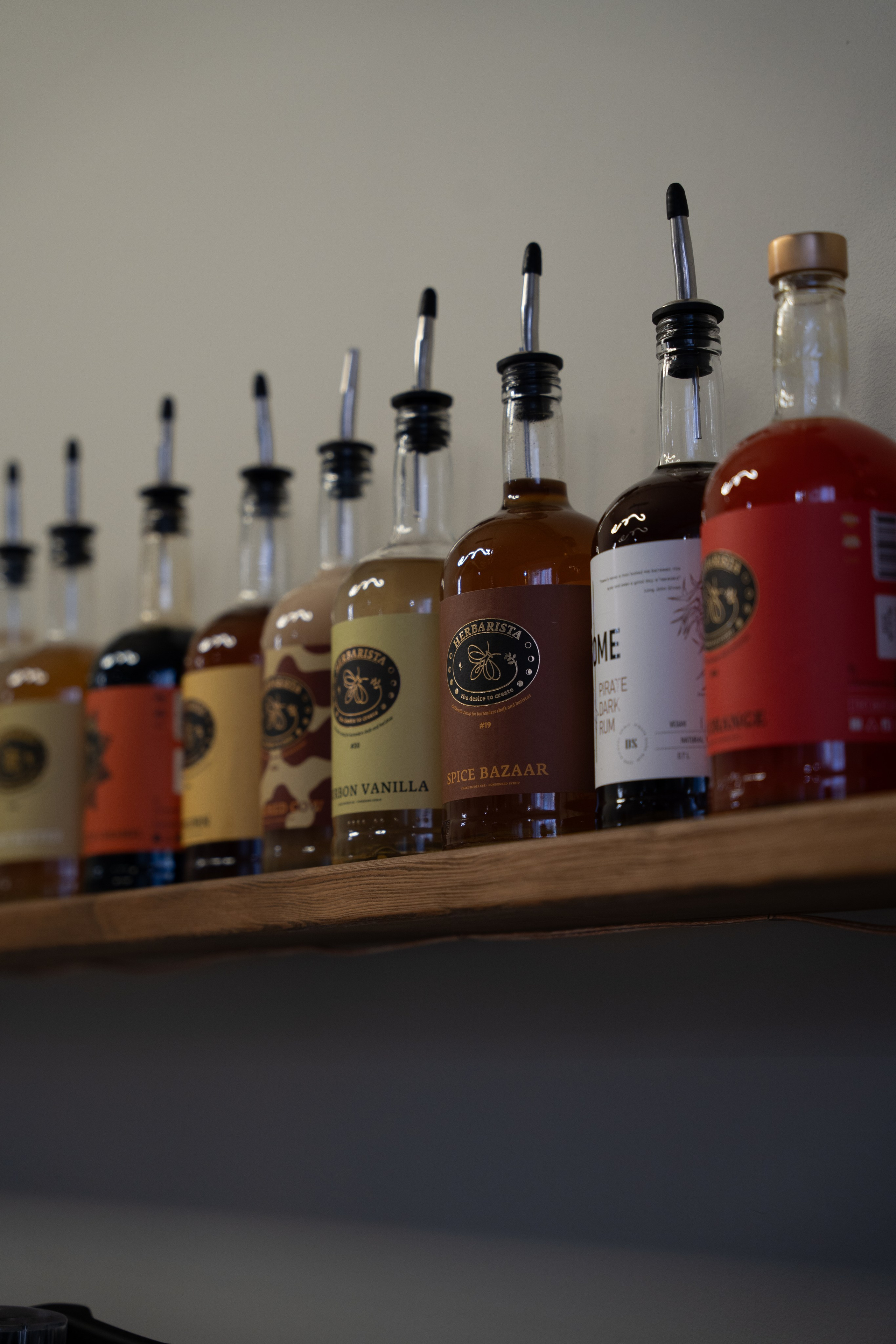 Интерьерная фотосъемка кофейни Love and Coffee — уютное место в Краснодаре Профессиональная фотосъемка интерьера кофейни в Краснодаре — Love. Шедевры для Вас! Фотограф и Видеограф в Краснодаре Пахиев Руслан