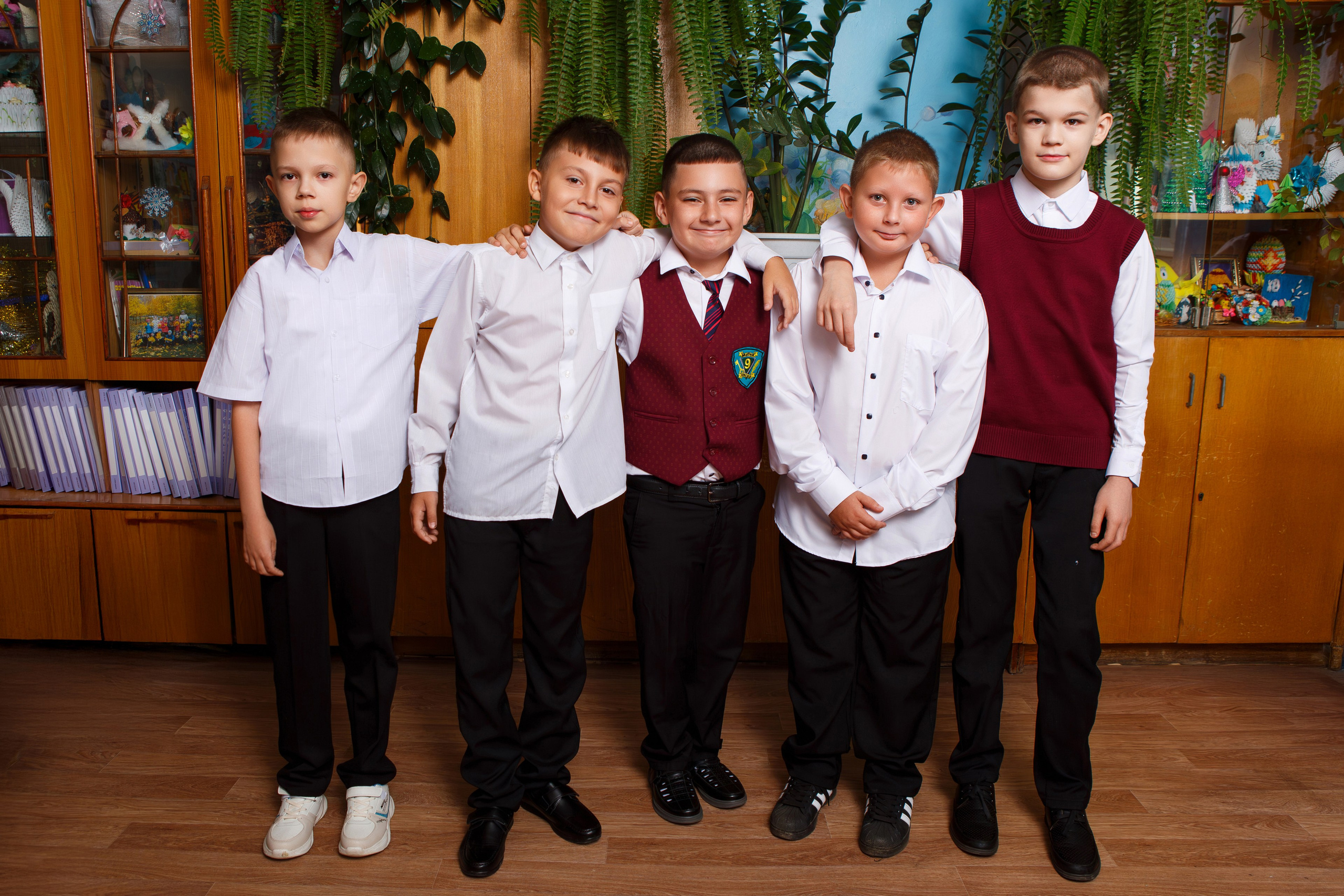 ШКОЛЬНАЯ ФОТОСЕССИЯ ДЛЯ 4 КЛАССА 9 ШКОЛА. ТВОЙ АЛЬБОМ / ТВОИ ПРАВИЛА