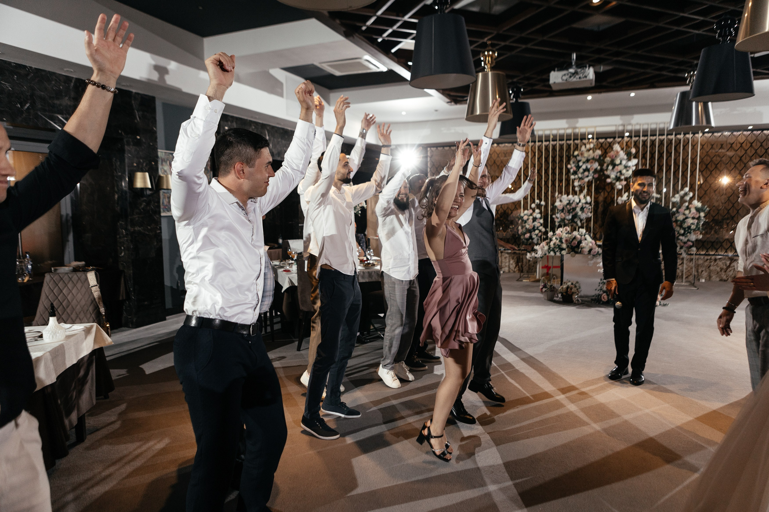 Свадебный фотограф Уфа — Руслан ГабдлисламовЖивые эмоции, красивые кадры, воспоминания на всю жизнь.Работаю по всей Республике Башкортоста. Свадебный фотограф Уфа Руслан Габдлисламов