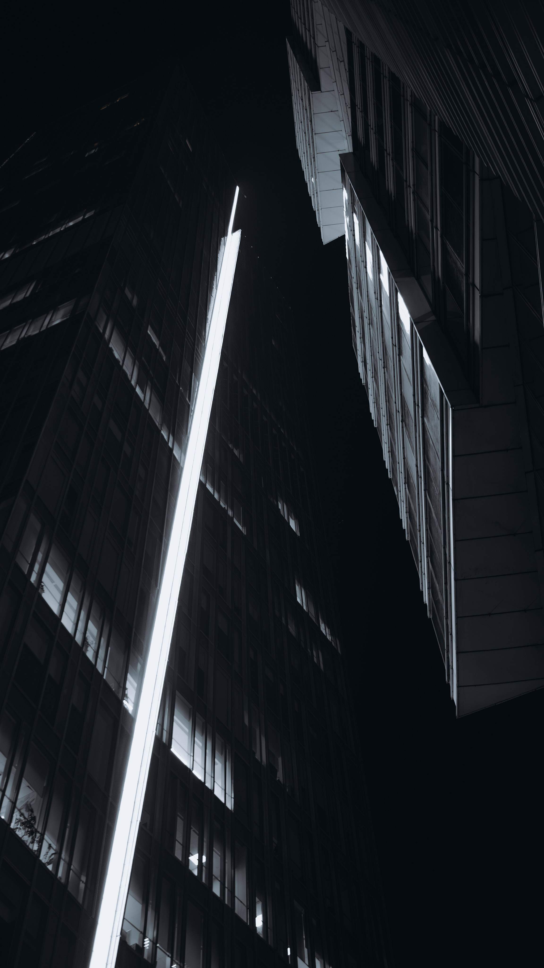 2024 — Night Street. Photographer in Almaty — Alexey Konkov | Reportage, Weddings, Portraits, Love Story