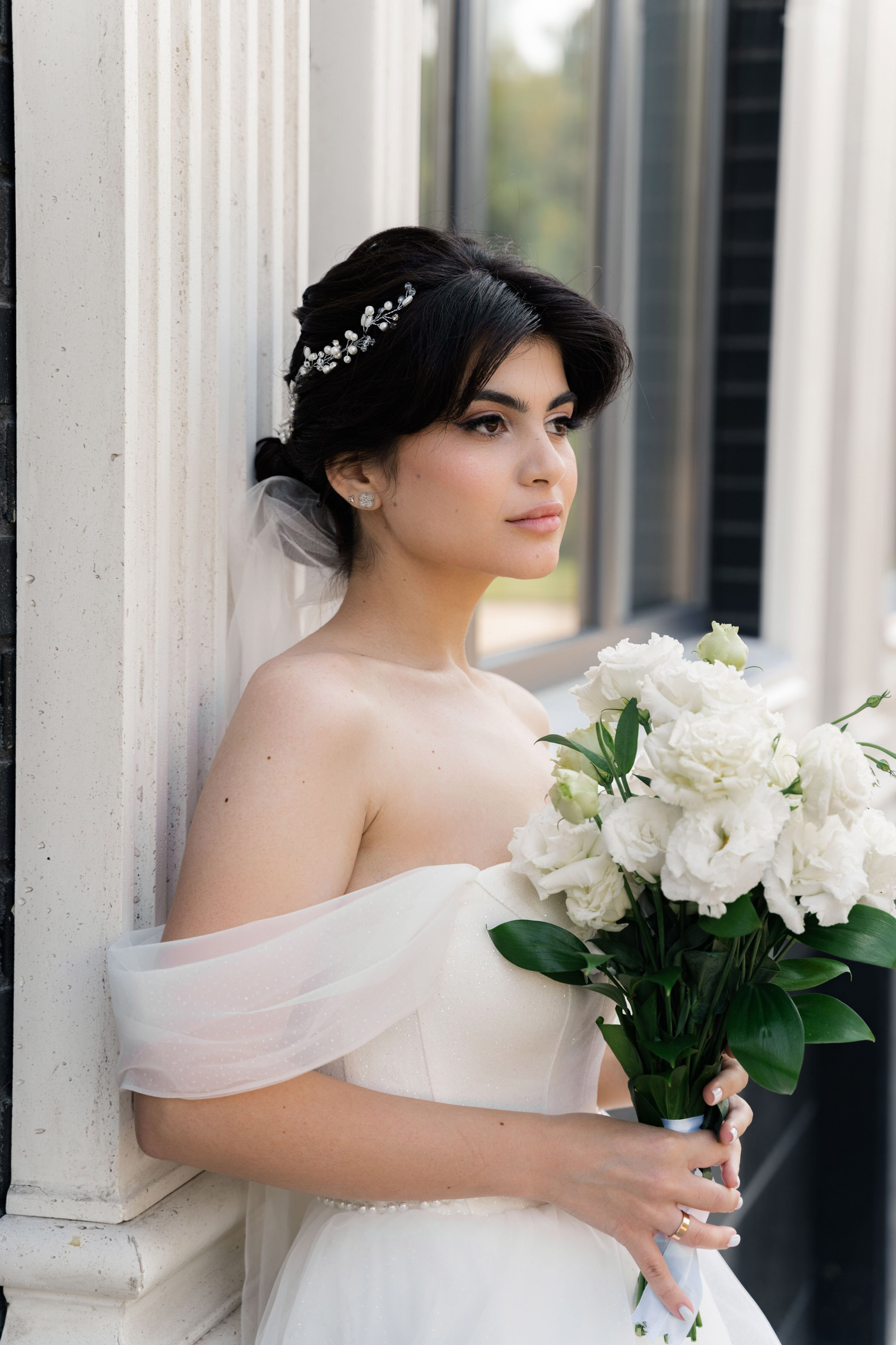 портрет невесты возле Кировского ЗАГСа Ростов на&nbsp;Дону