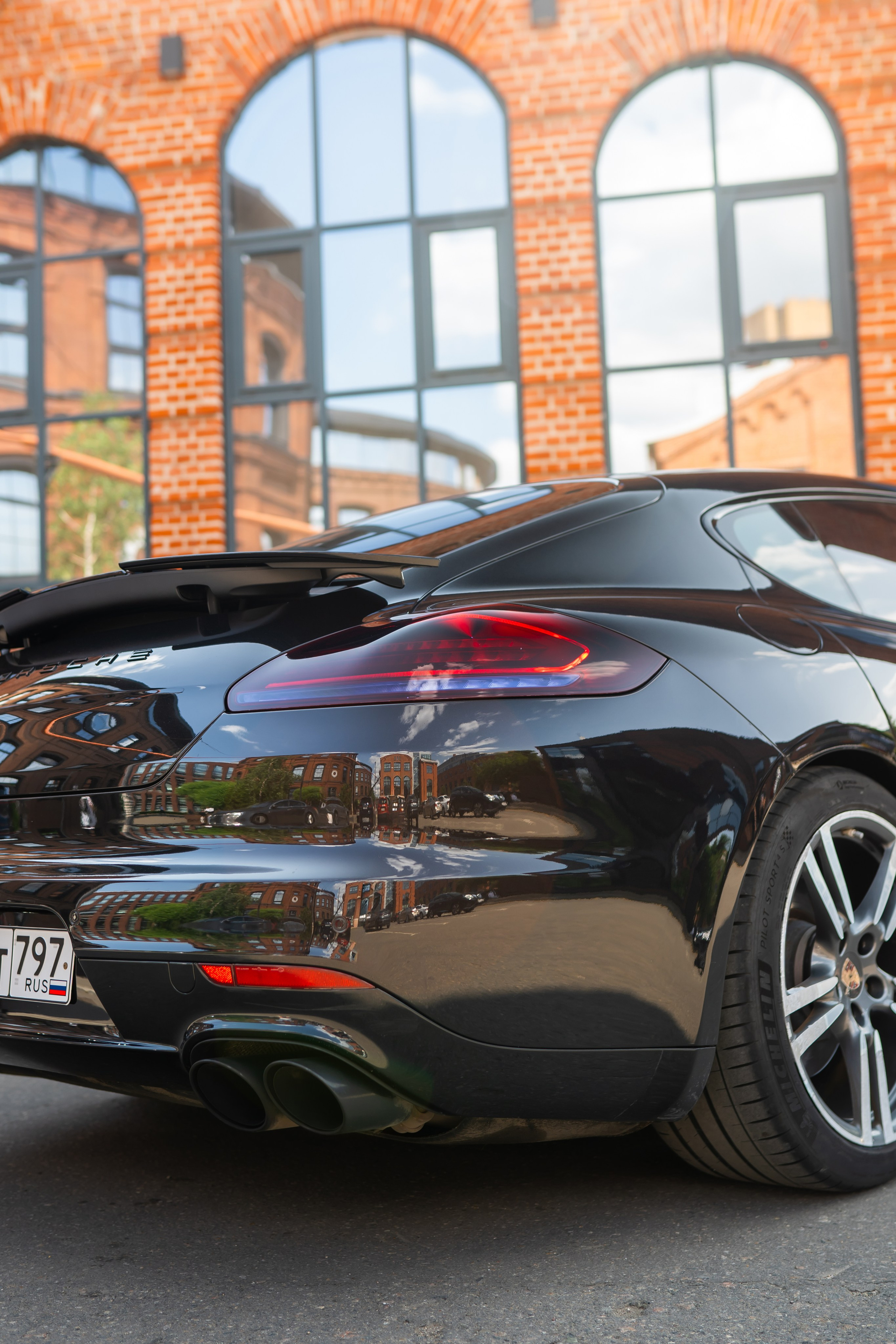 Porsche Panamera. Mirllaev