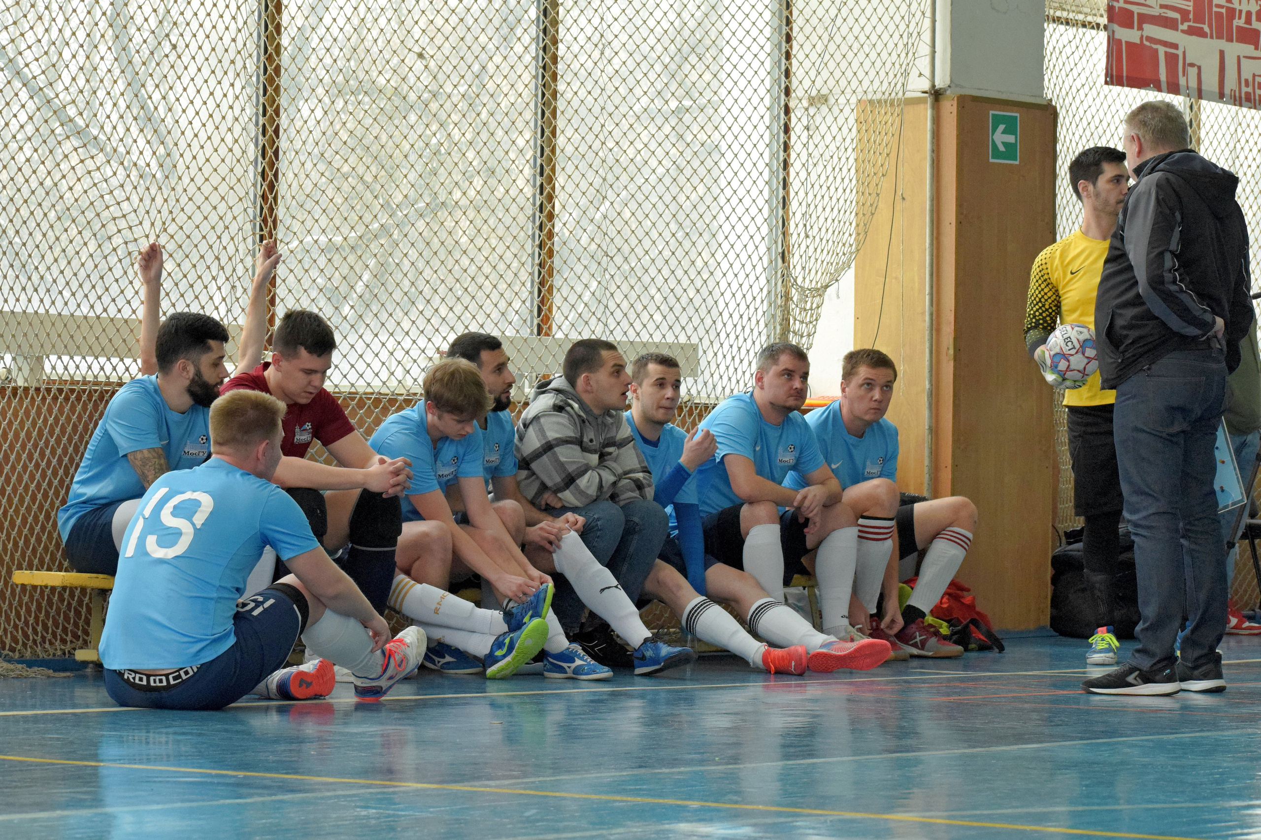 МосСтудФутзал — Студенческая Футзальная Лига. «Фотографии в журналах: максимум жизнеподобия, минимум жизни. "
